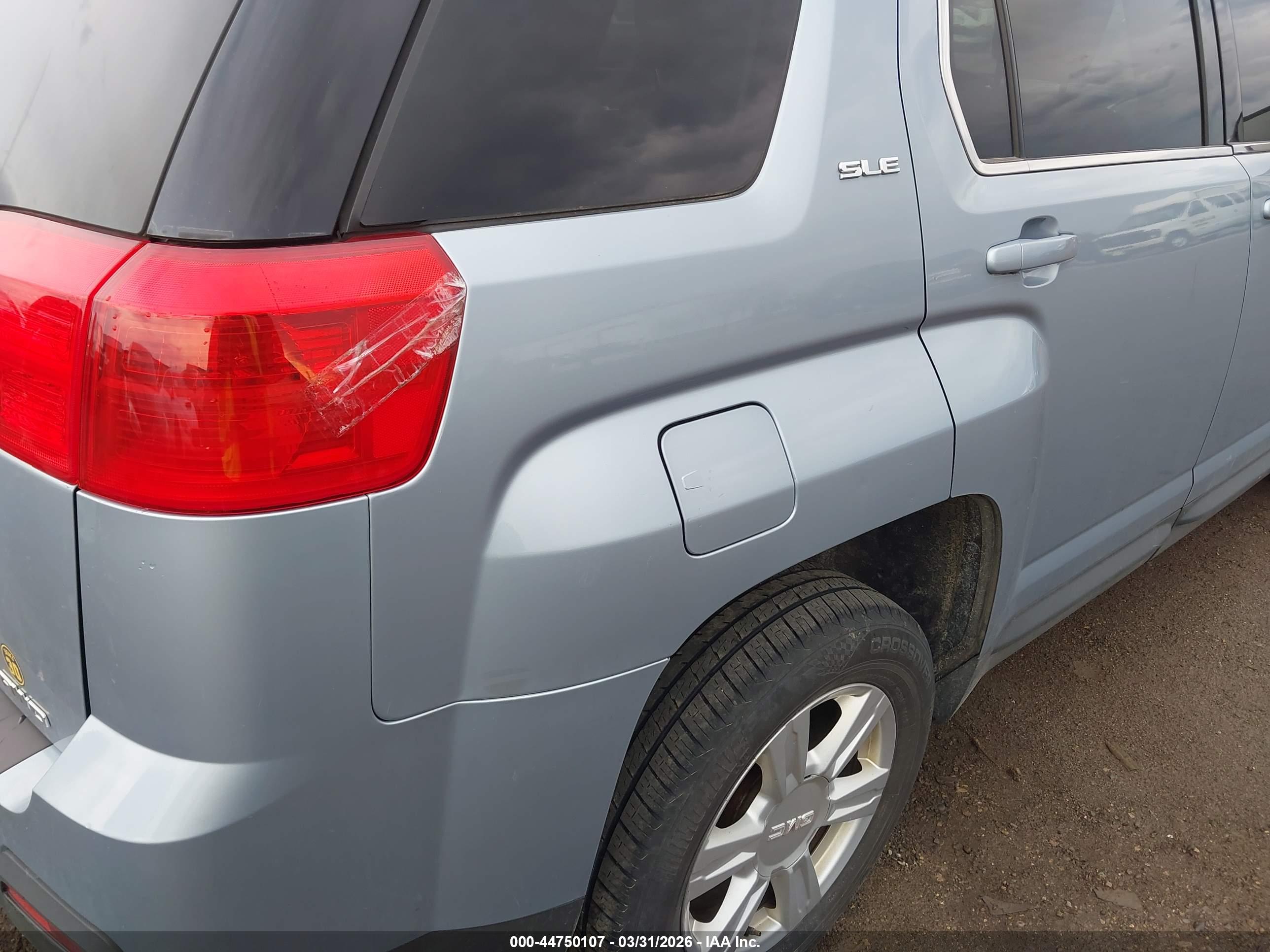 GMC TERRAIN image 6