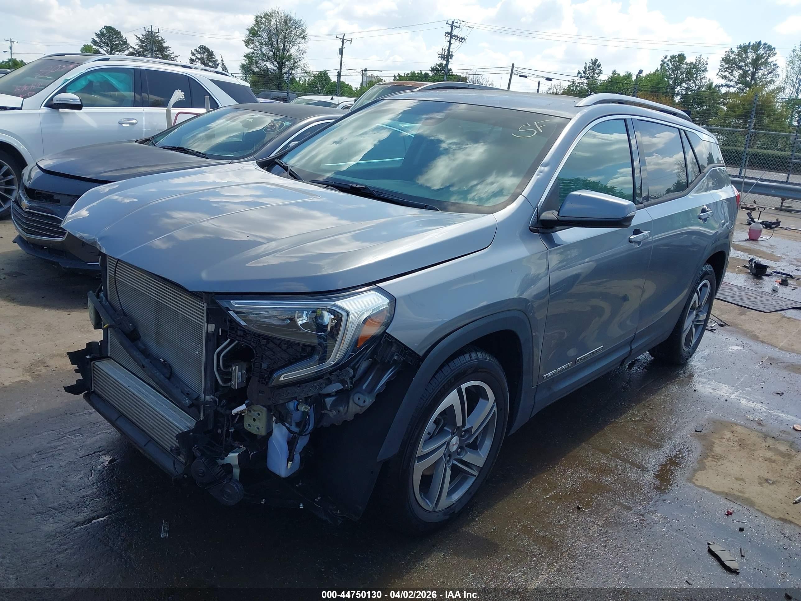 GMC TERRAIN image 2