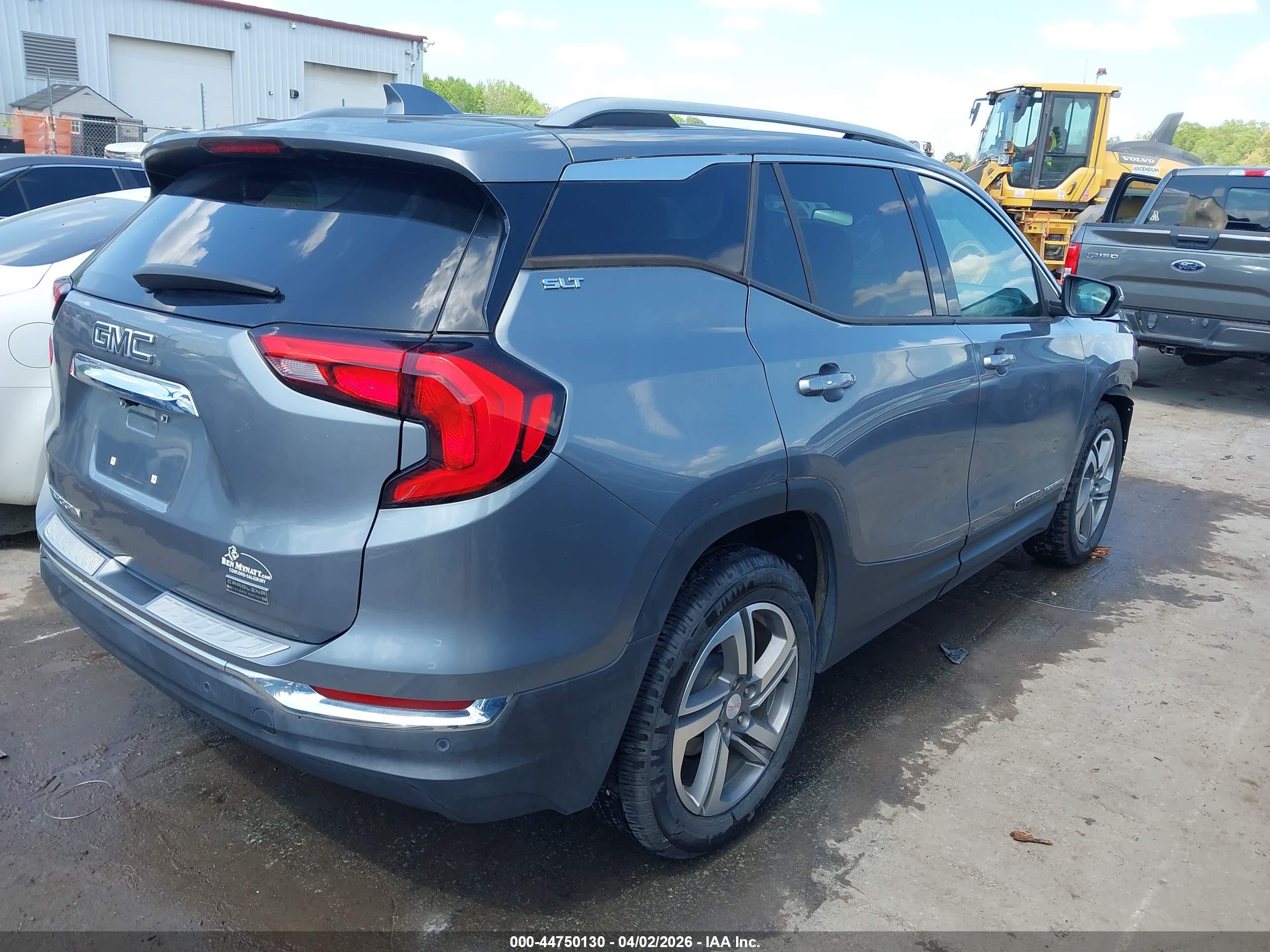 GMC TERRAIN image 4