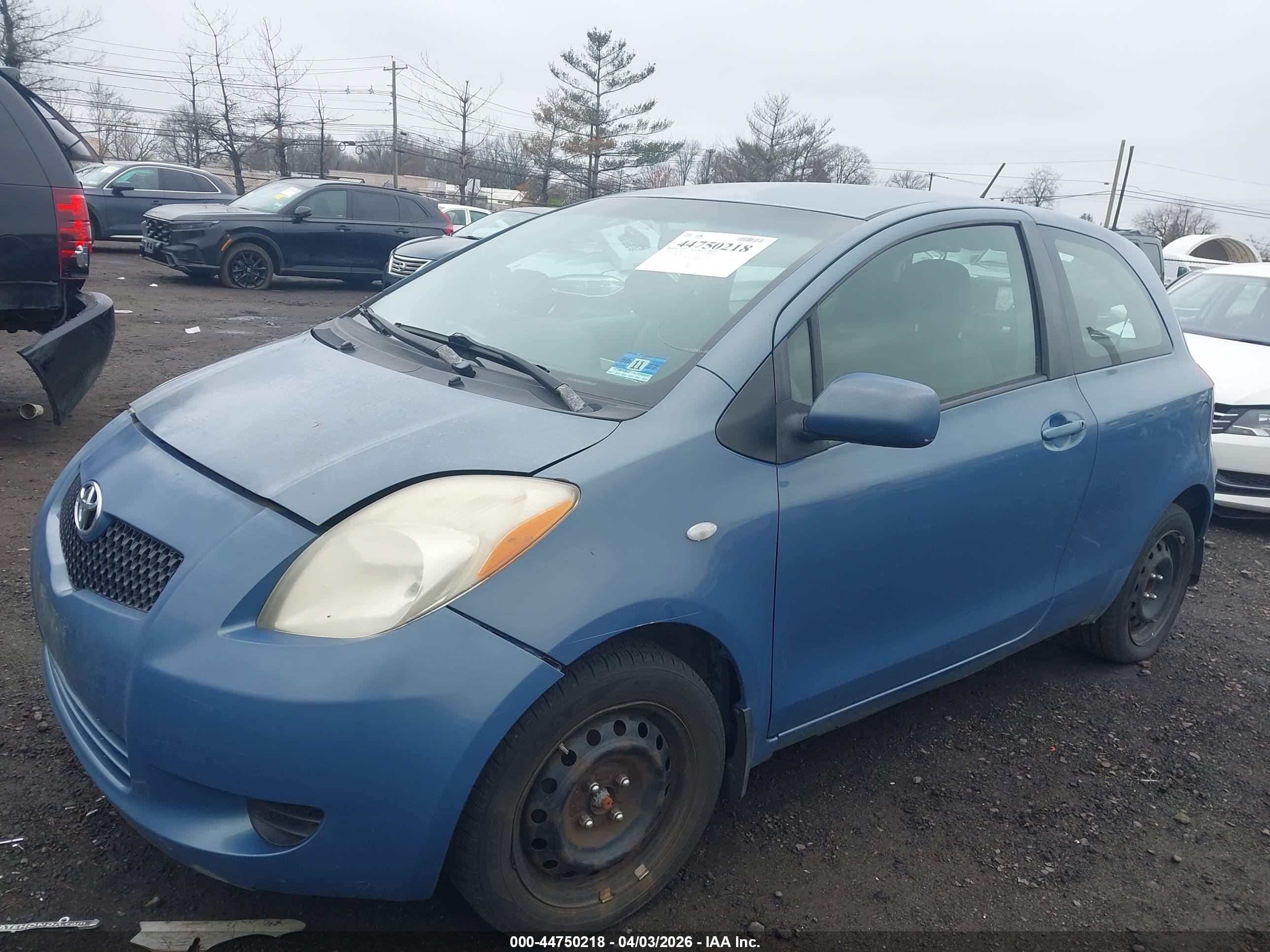 TOYOTA YARIS image 6