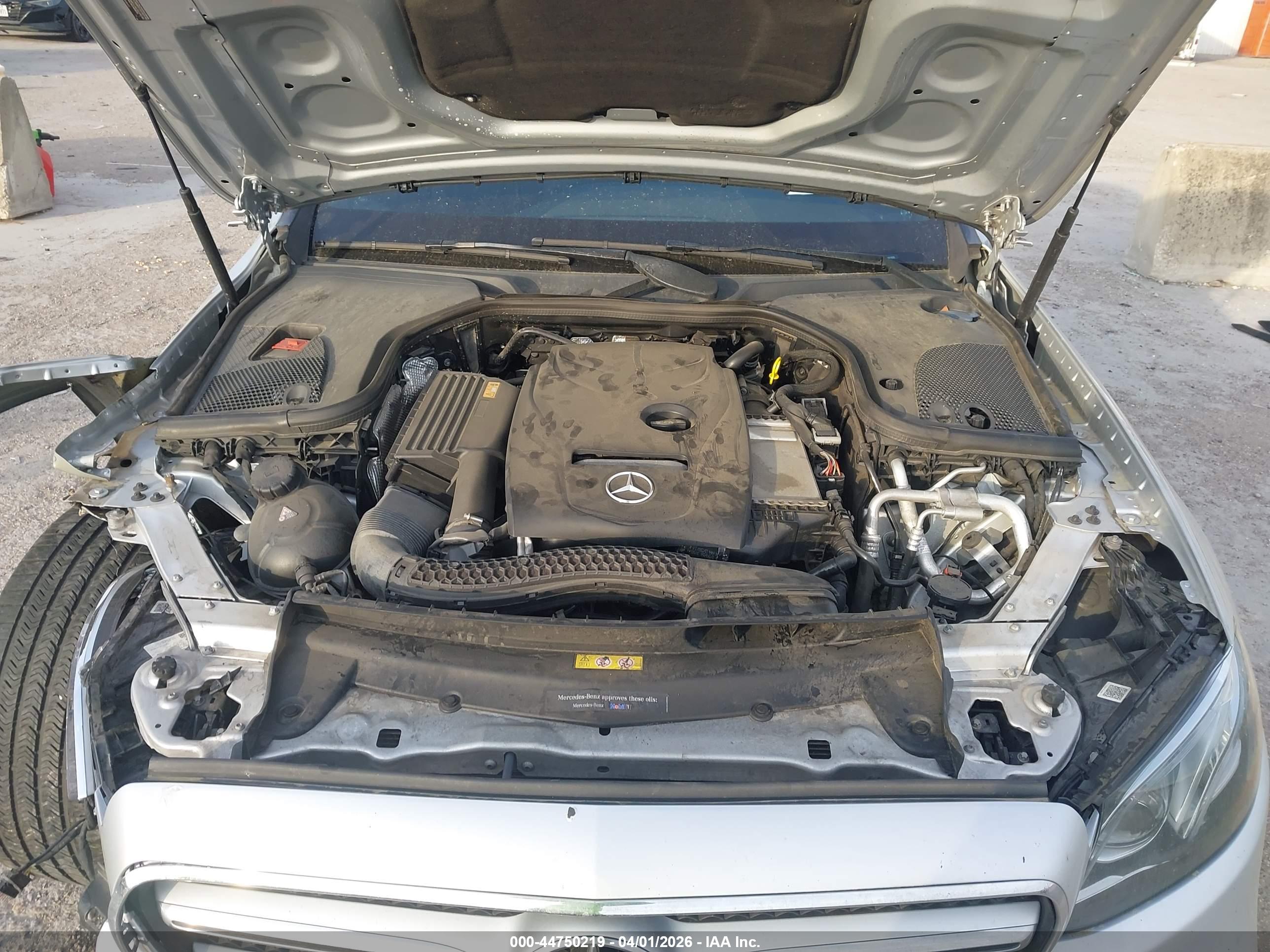MERCEDES-BENZ E image 10