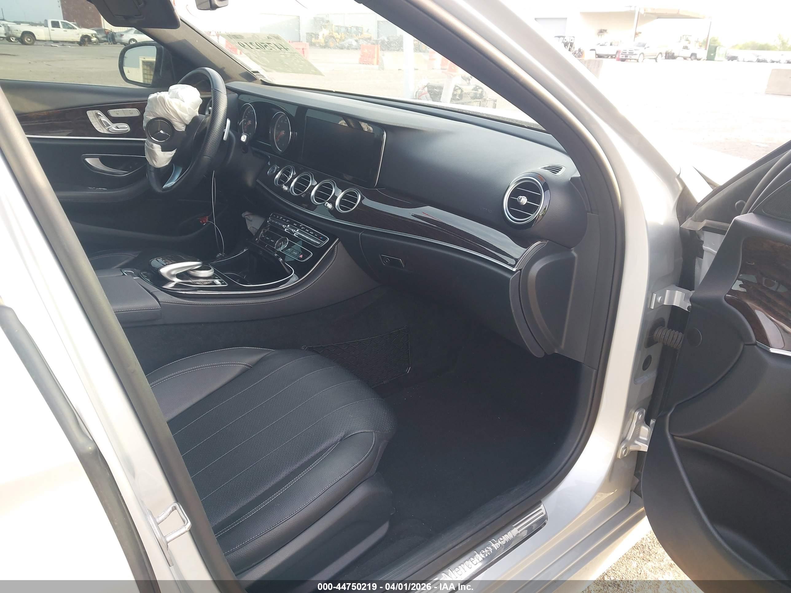 MERCEDES-BENZ E image 5