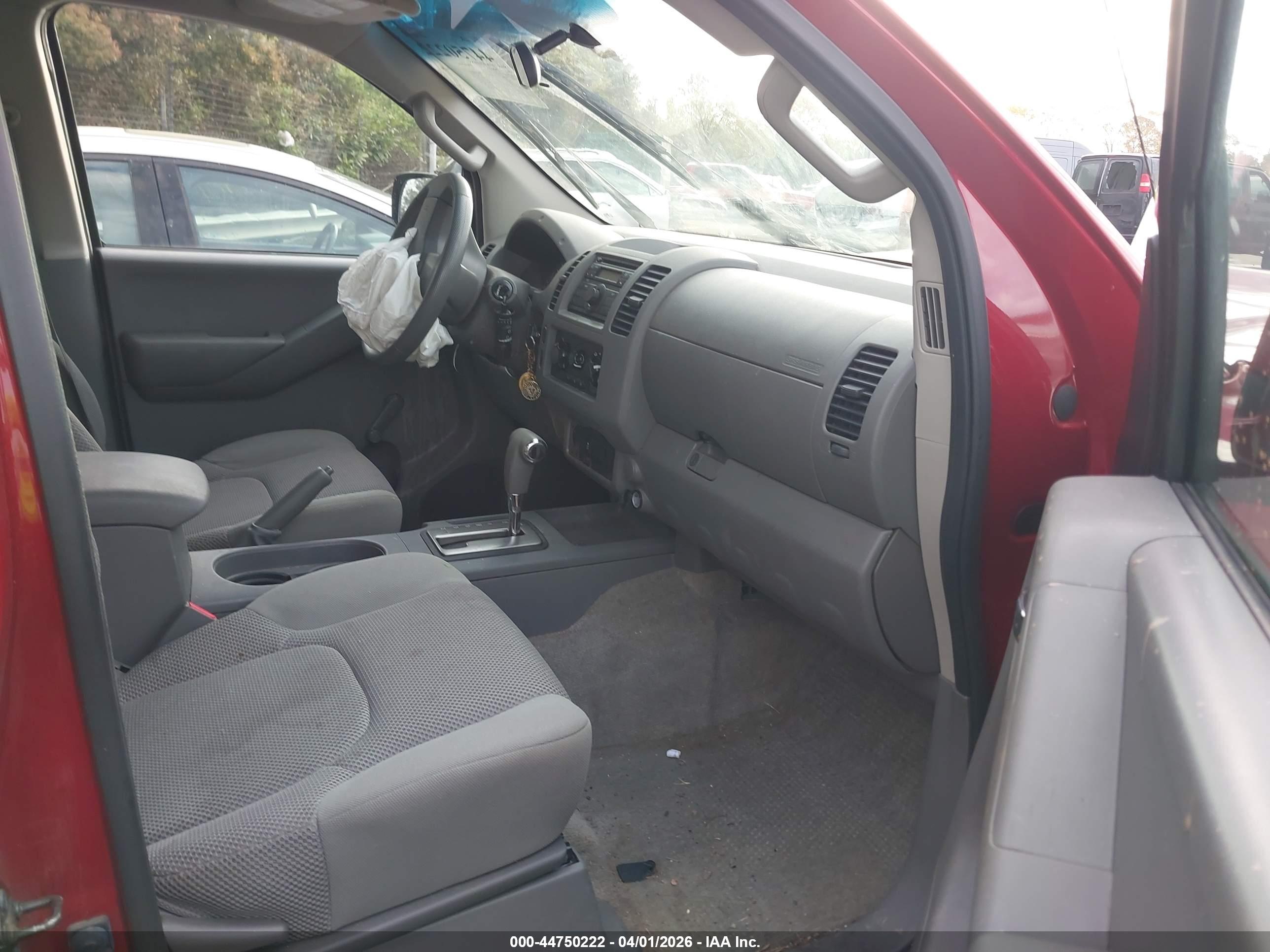 NISSAN FRONTIER image 5