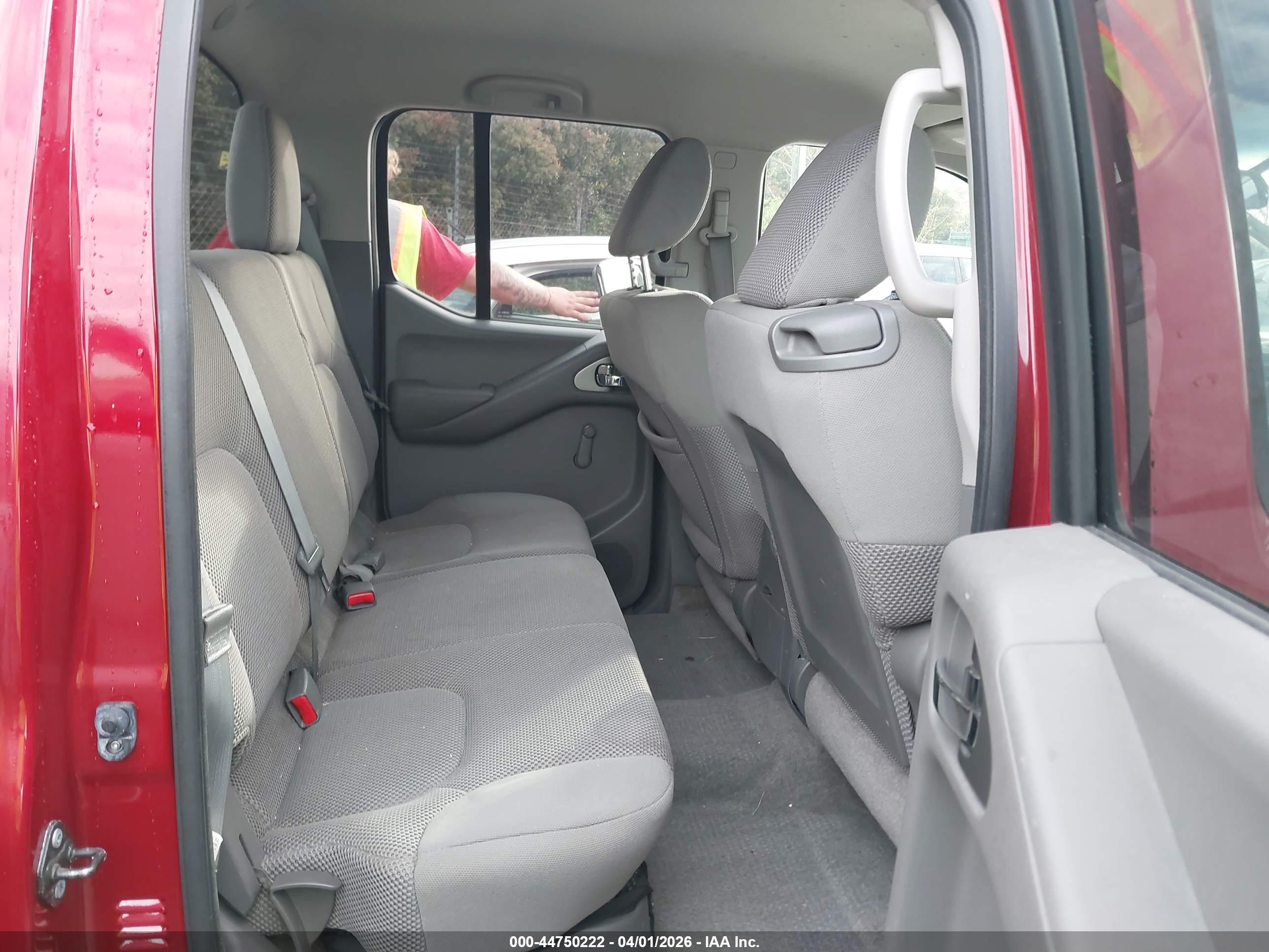 NISSAN FRONTIER image 8