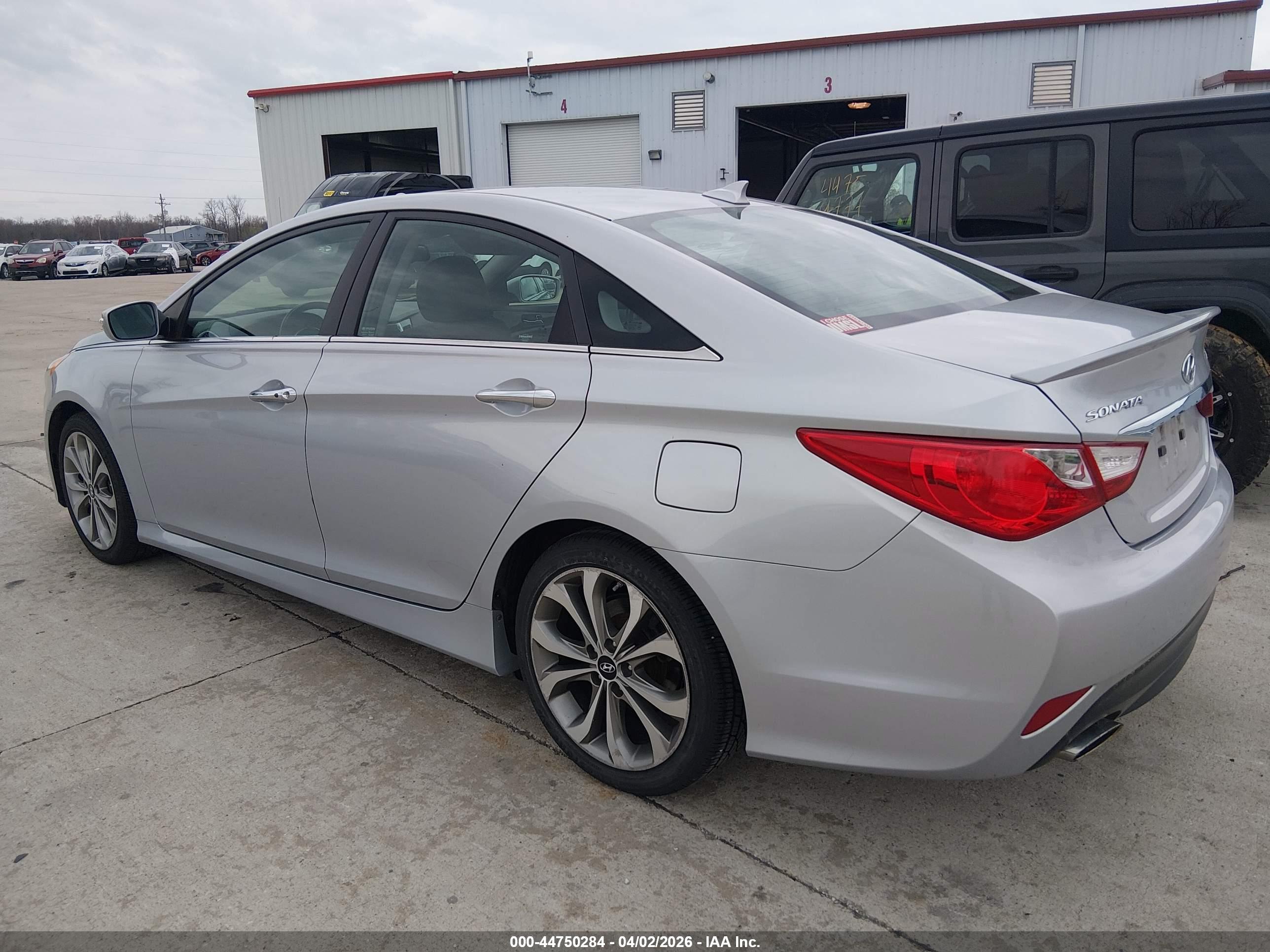 HYUNDAI SONATA image 3