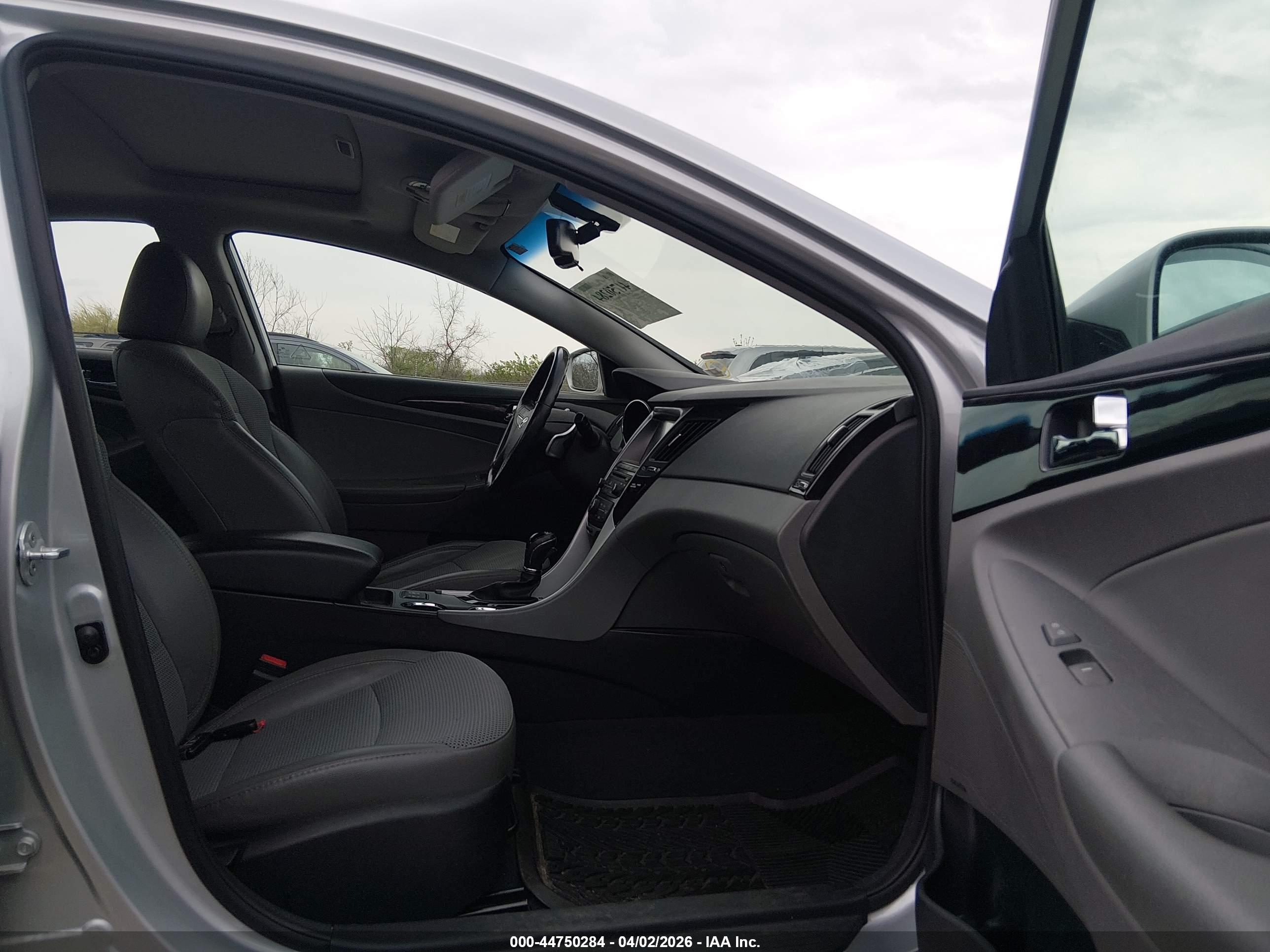 HYUNDAI SONATA image 5
