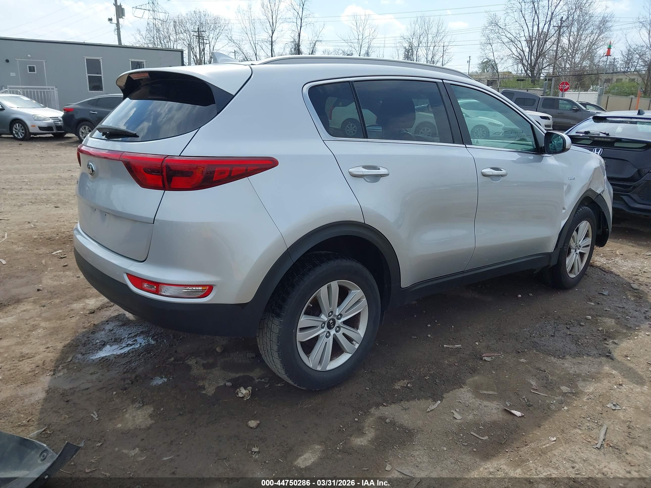 KIA SPORTAGE image 4