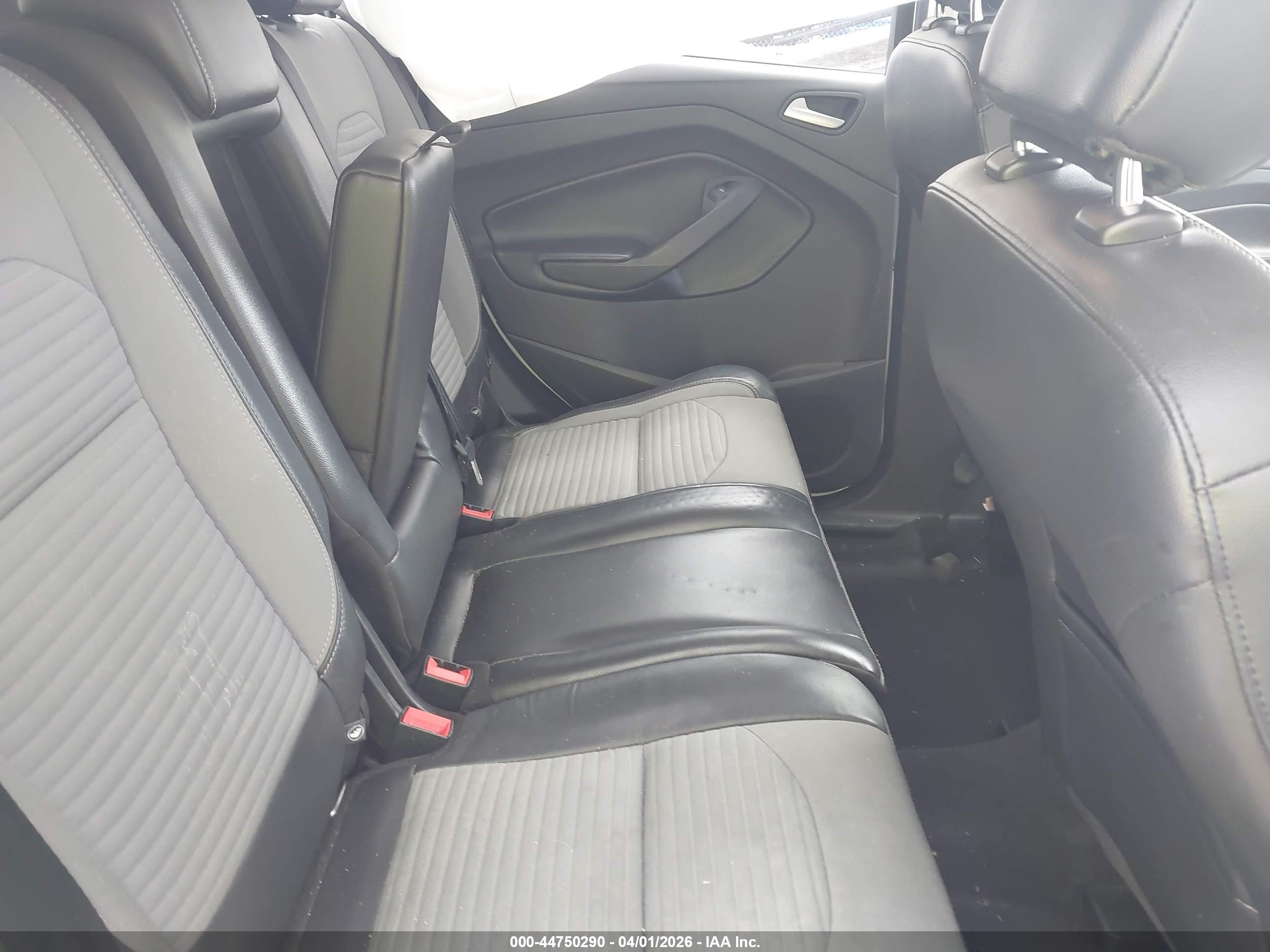FORD ESCAPE image 8