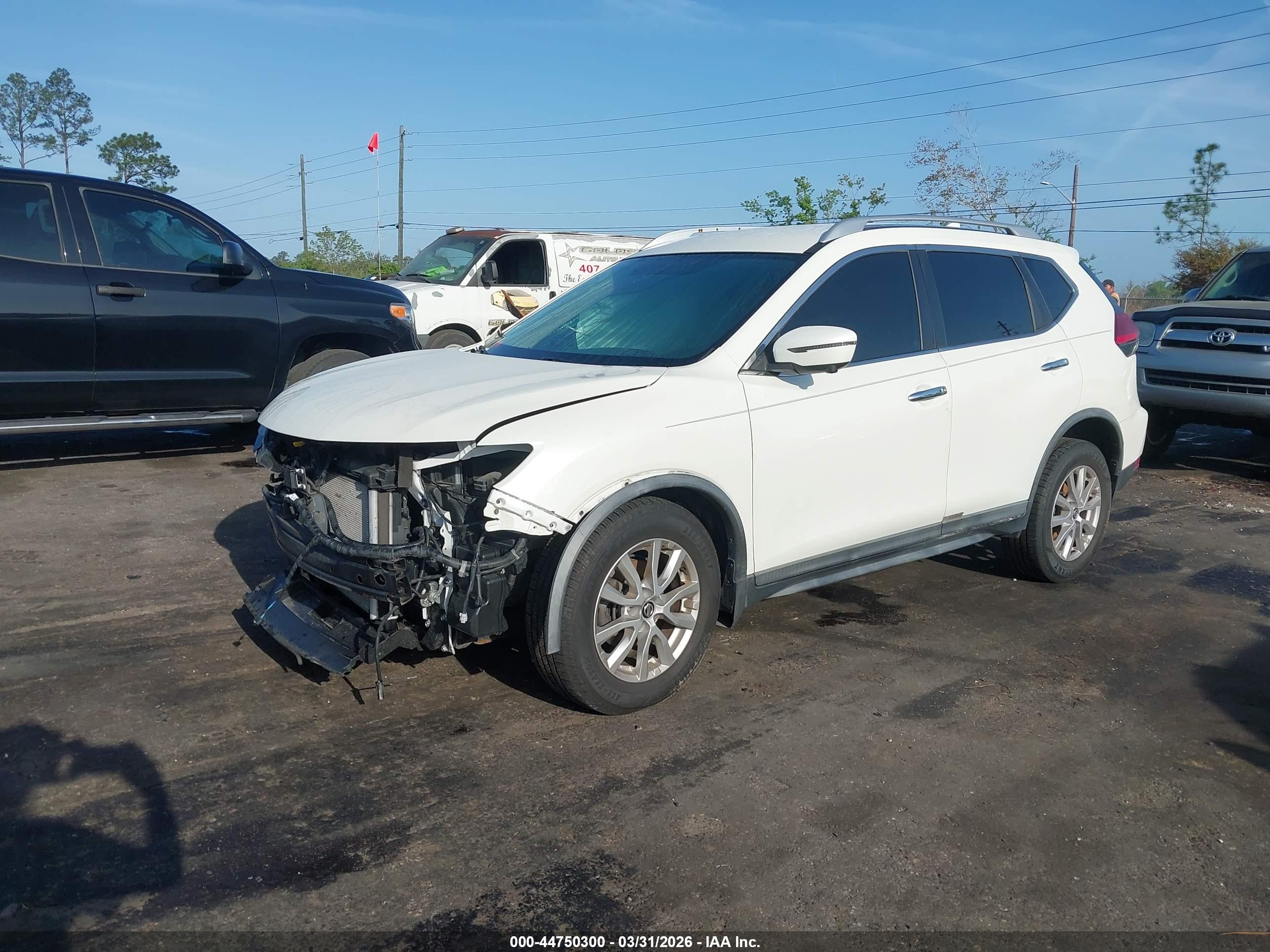 NISSAN ROGUE image 2
