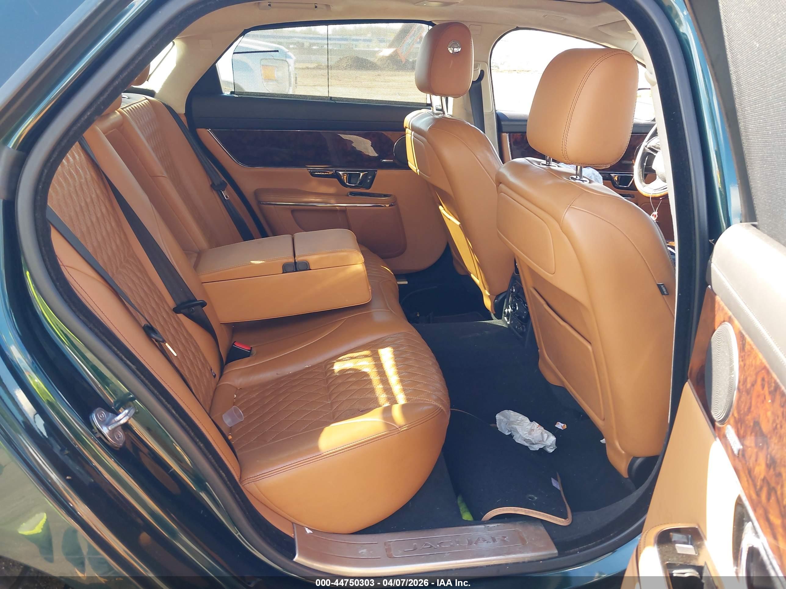 JAGUAR XJ image 8