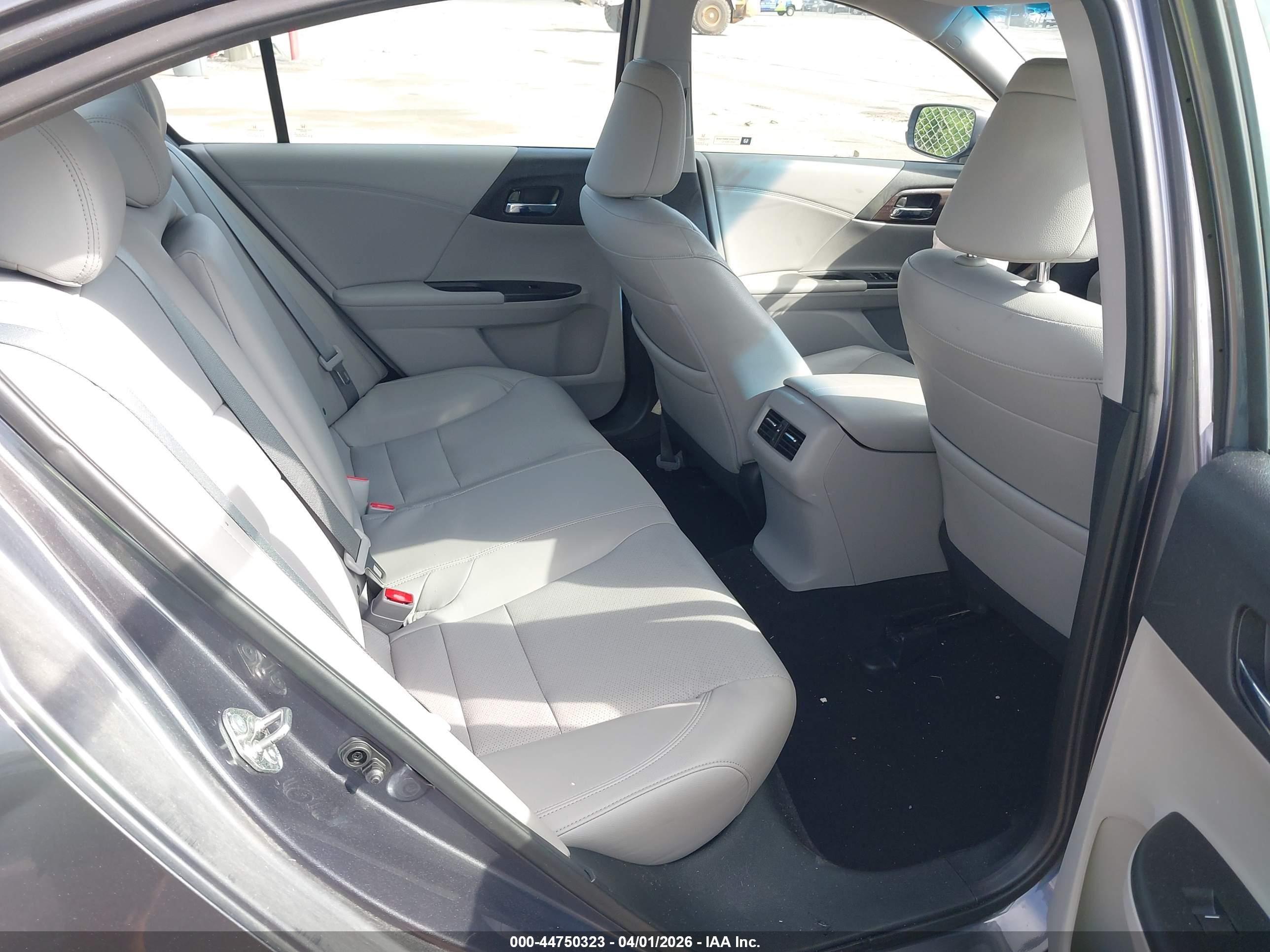 HONDA ACCORD image 8