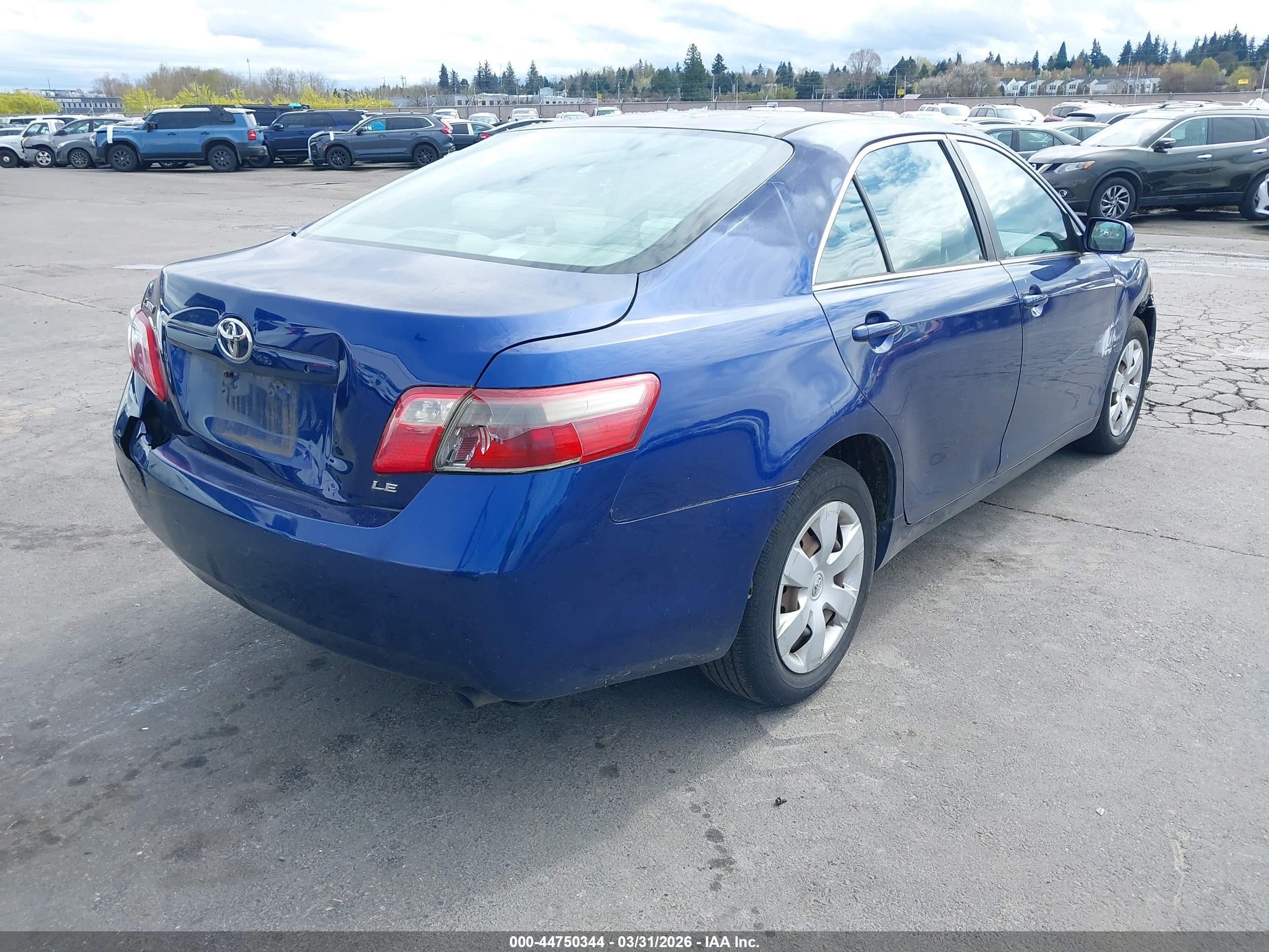 TOYOTA CAMRY image 4