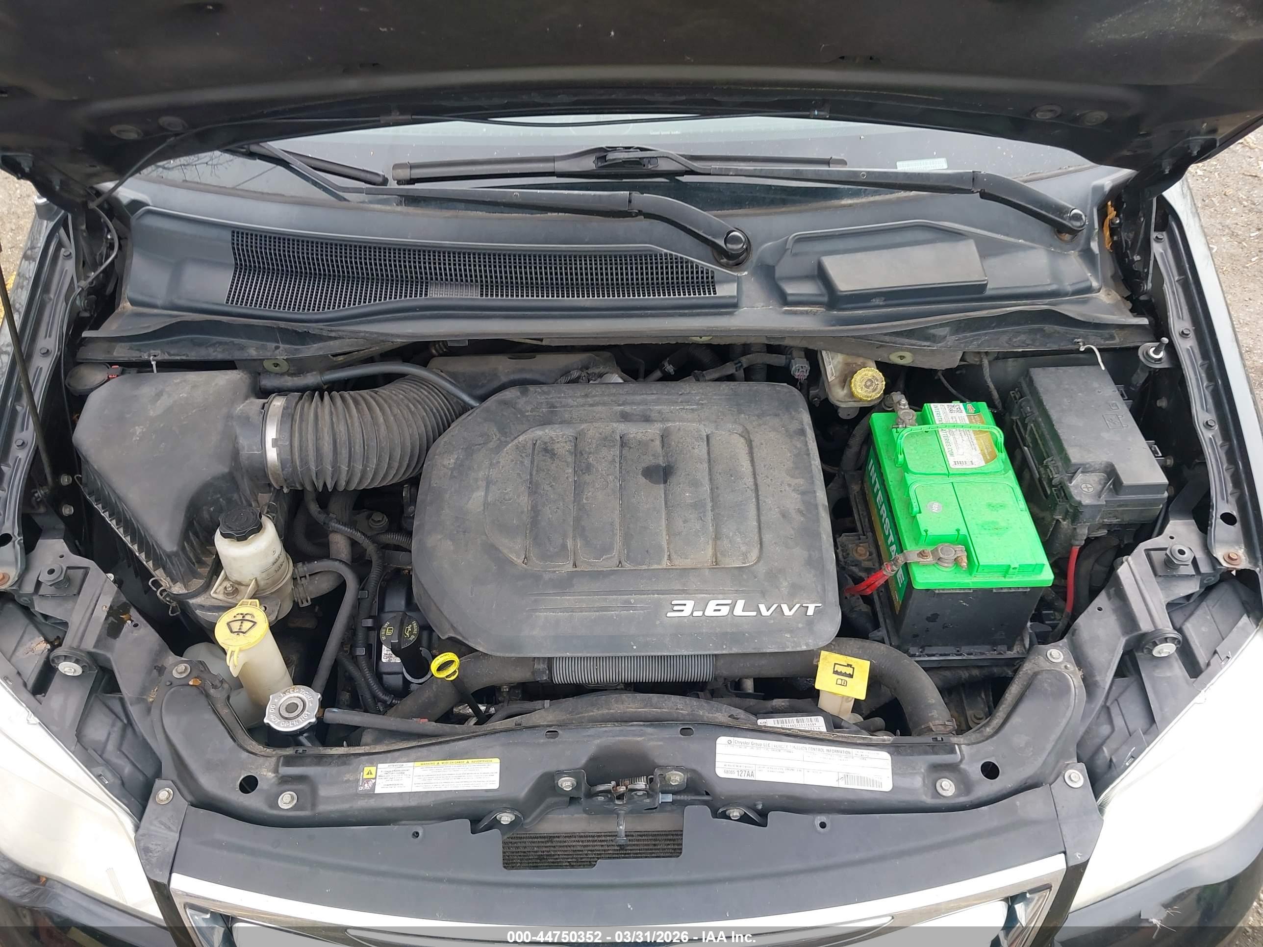 CHRYSLER TOWN image 10