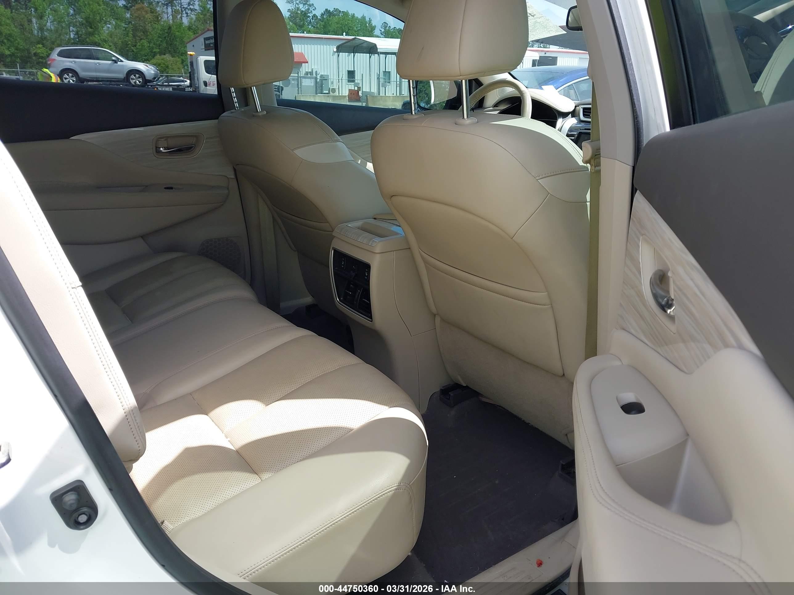 NISSAN MURANO image 8