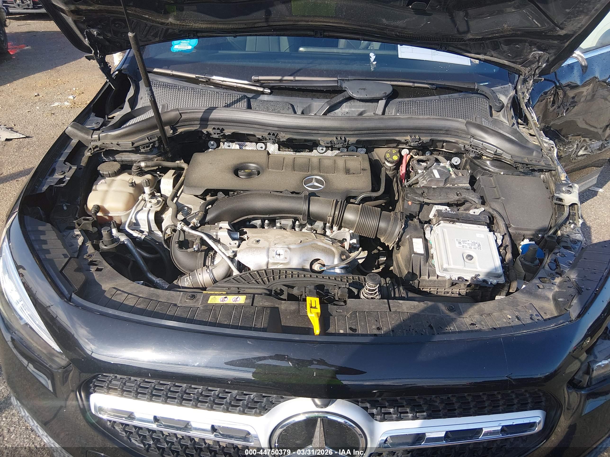MERCEDES-BENZ GLA image 10