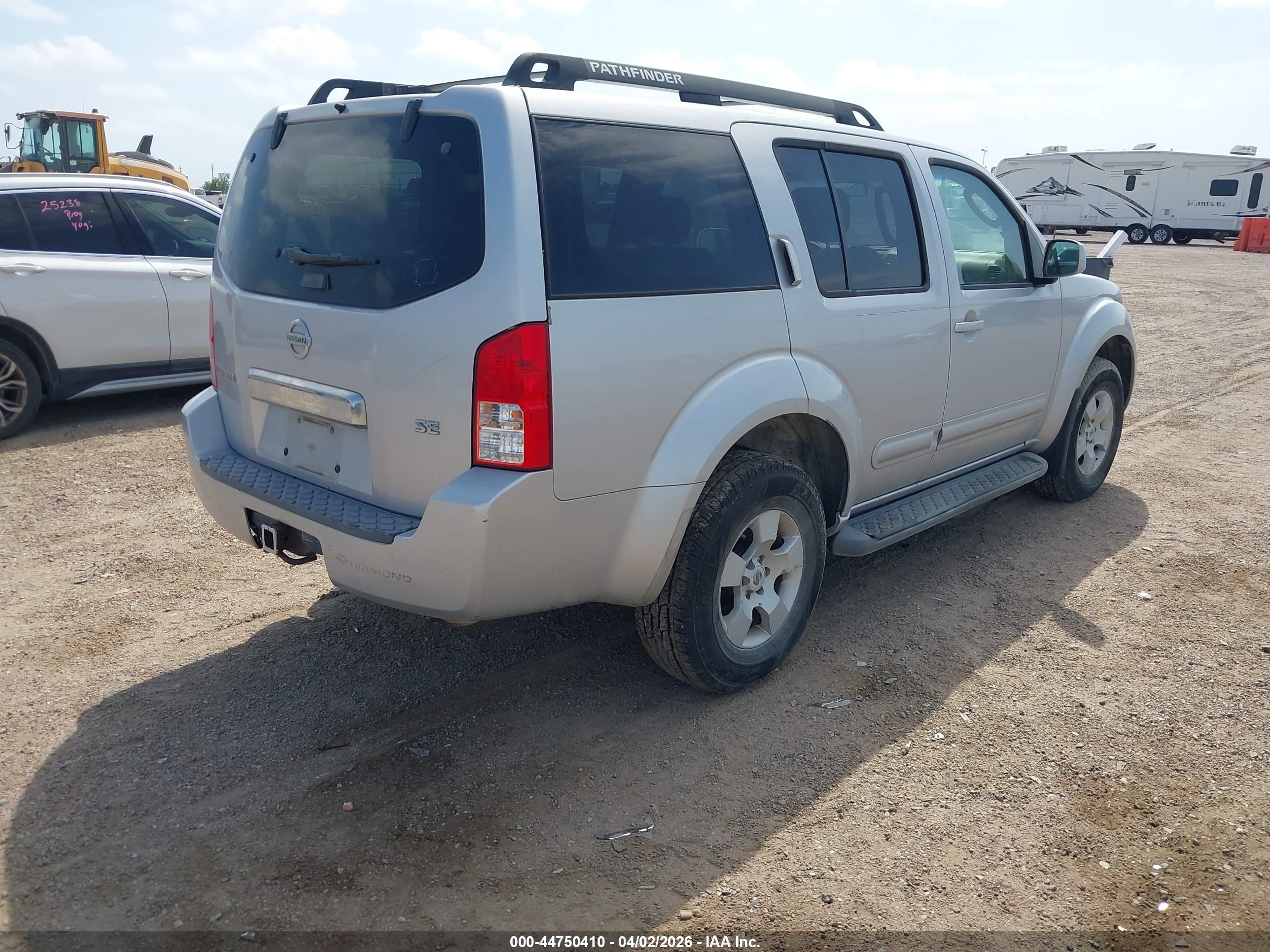 NISSAN PATHFINDER image 4