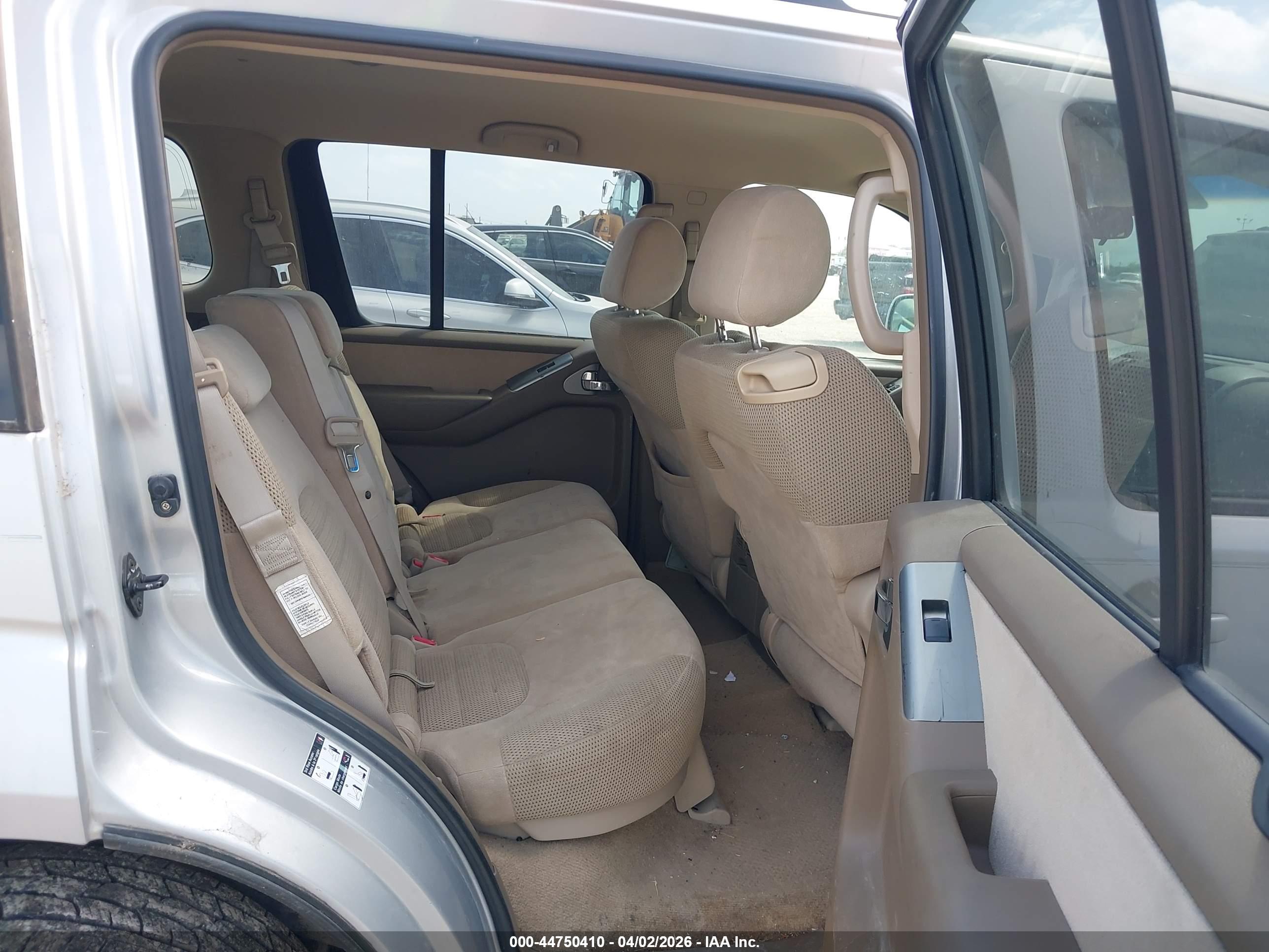 NISSAN PATHFINDER image 8