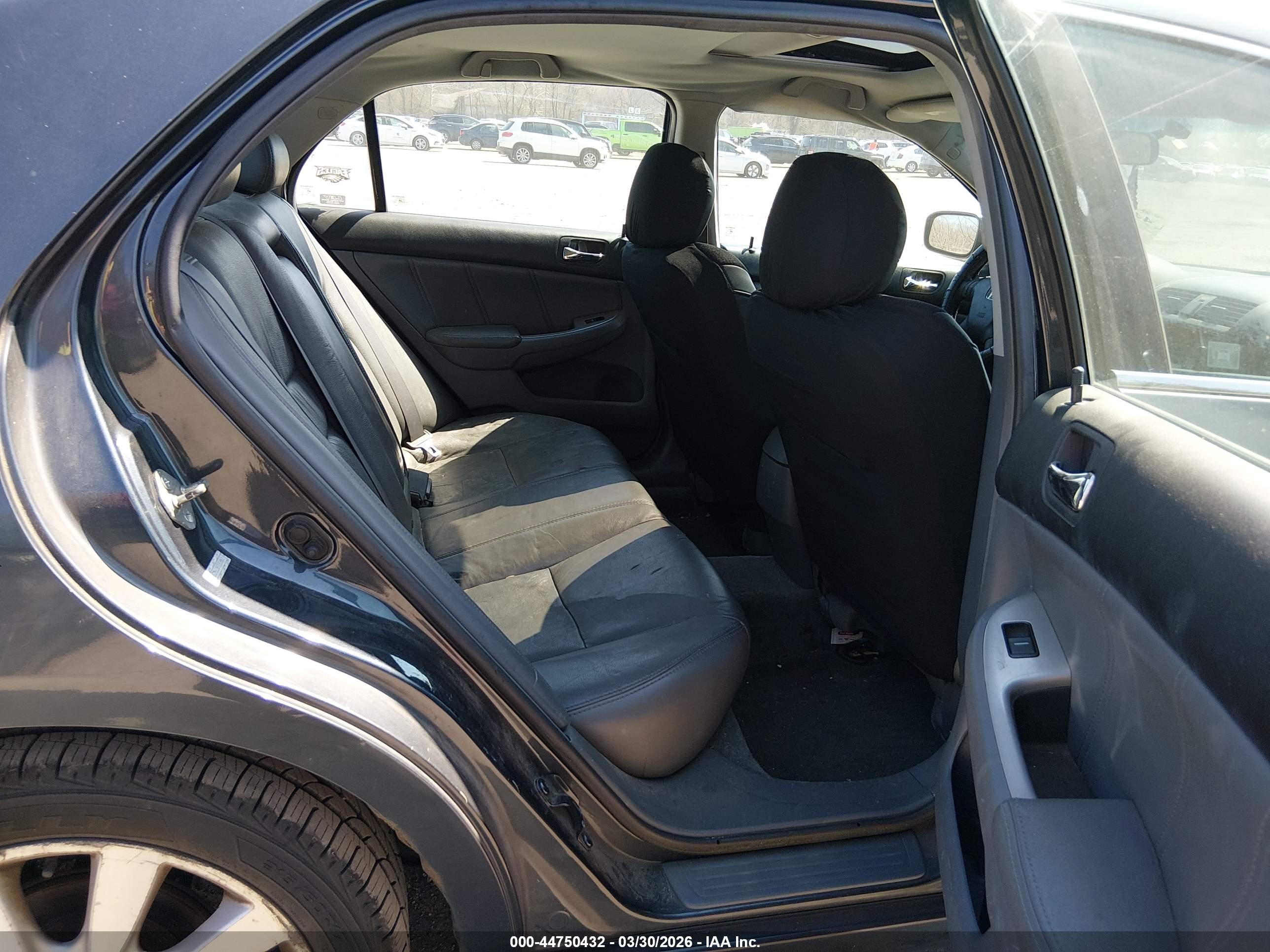 HONDA ACCORD image 8