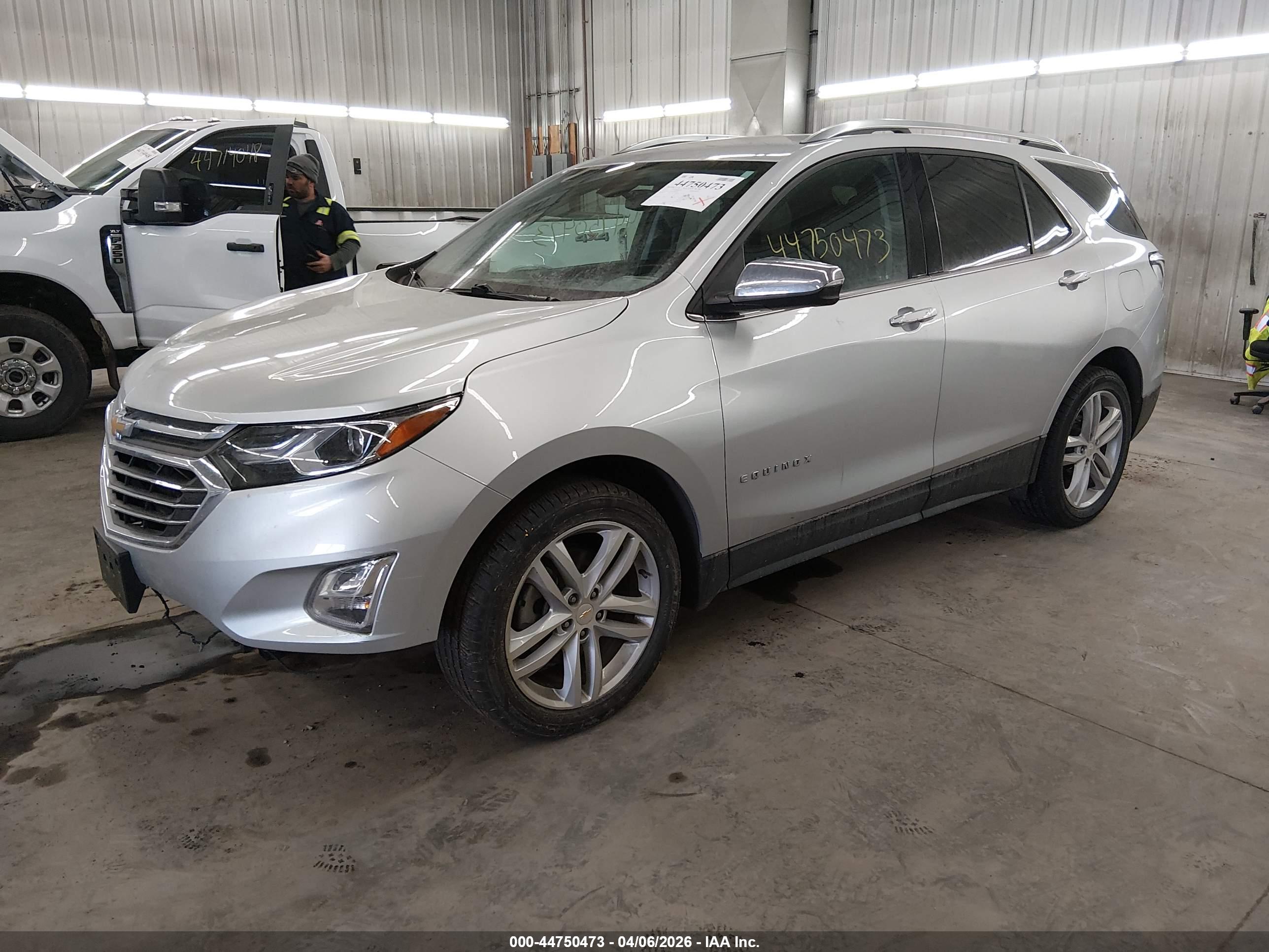 CHEVROLET EQUINOX image 2