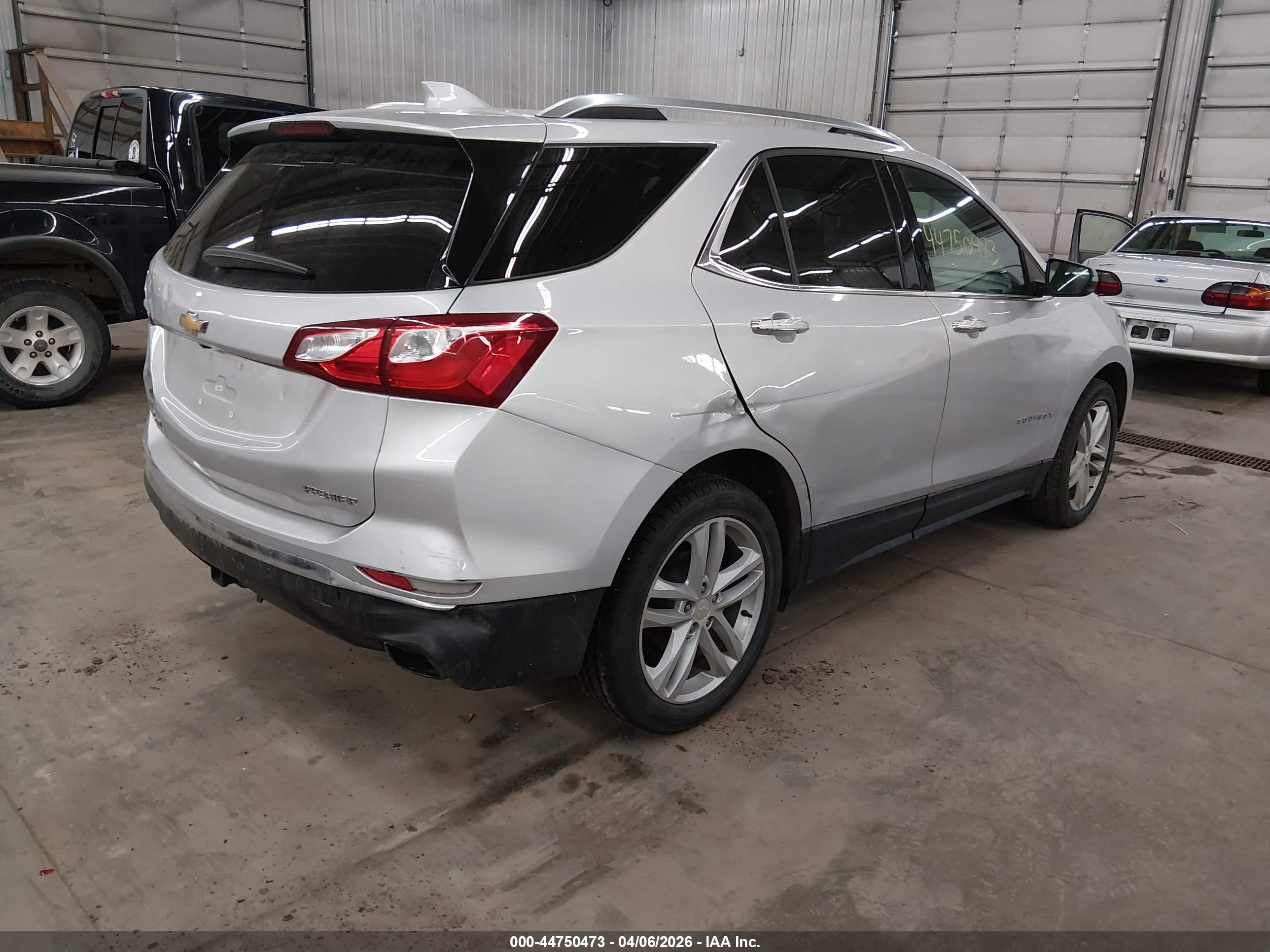 CHEVROLET EQUINOX image 4