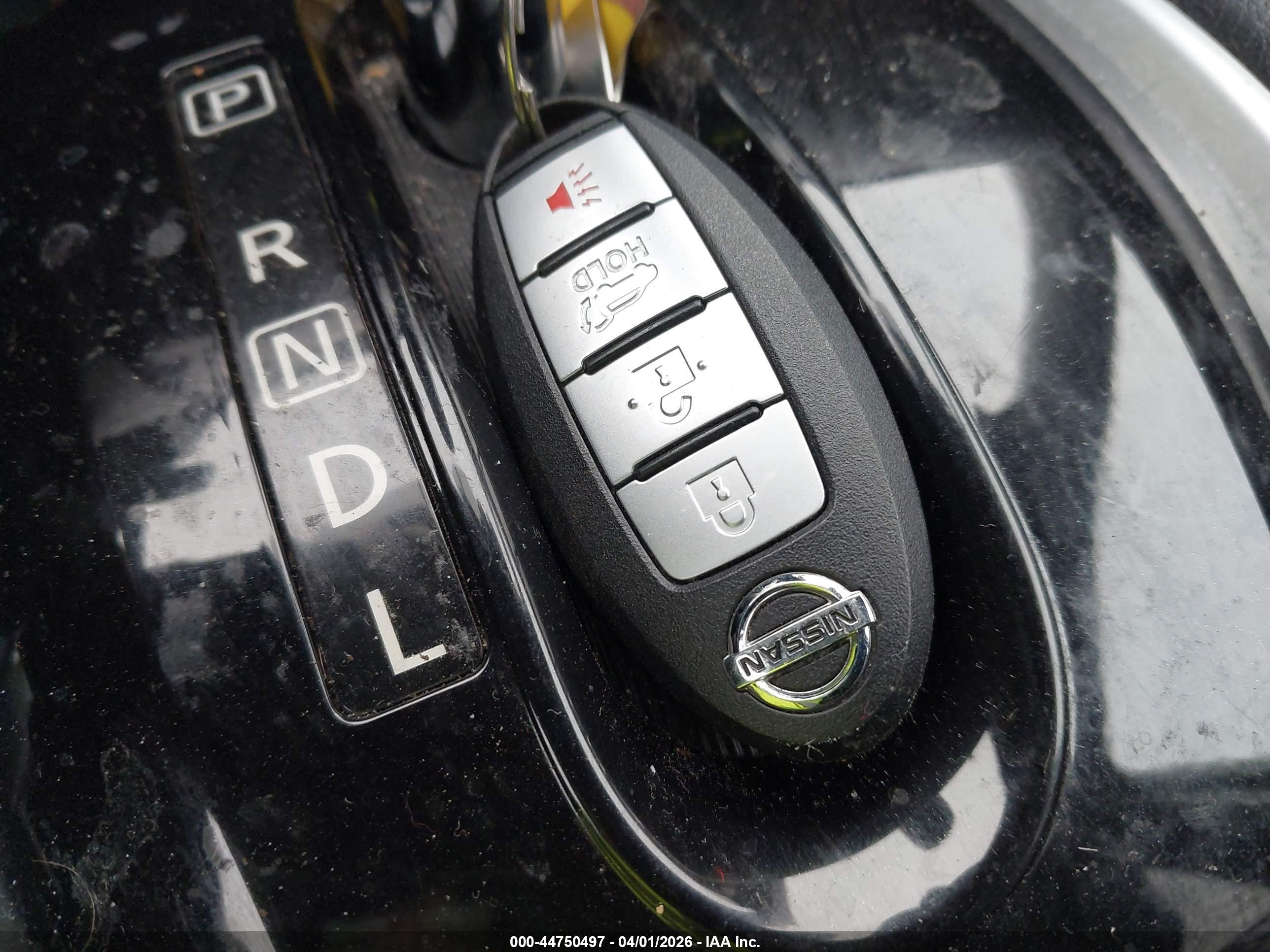 NISSAN ROGUE image 11