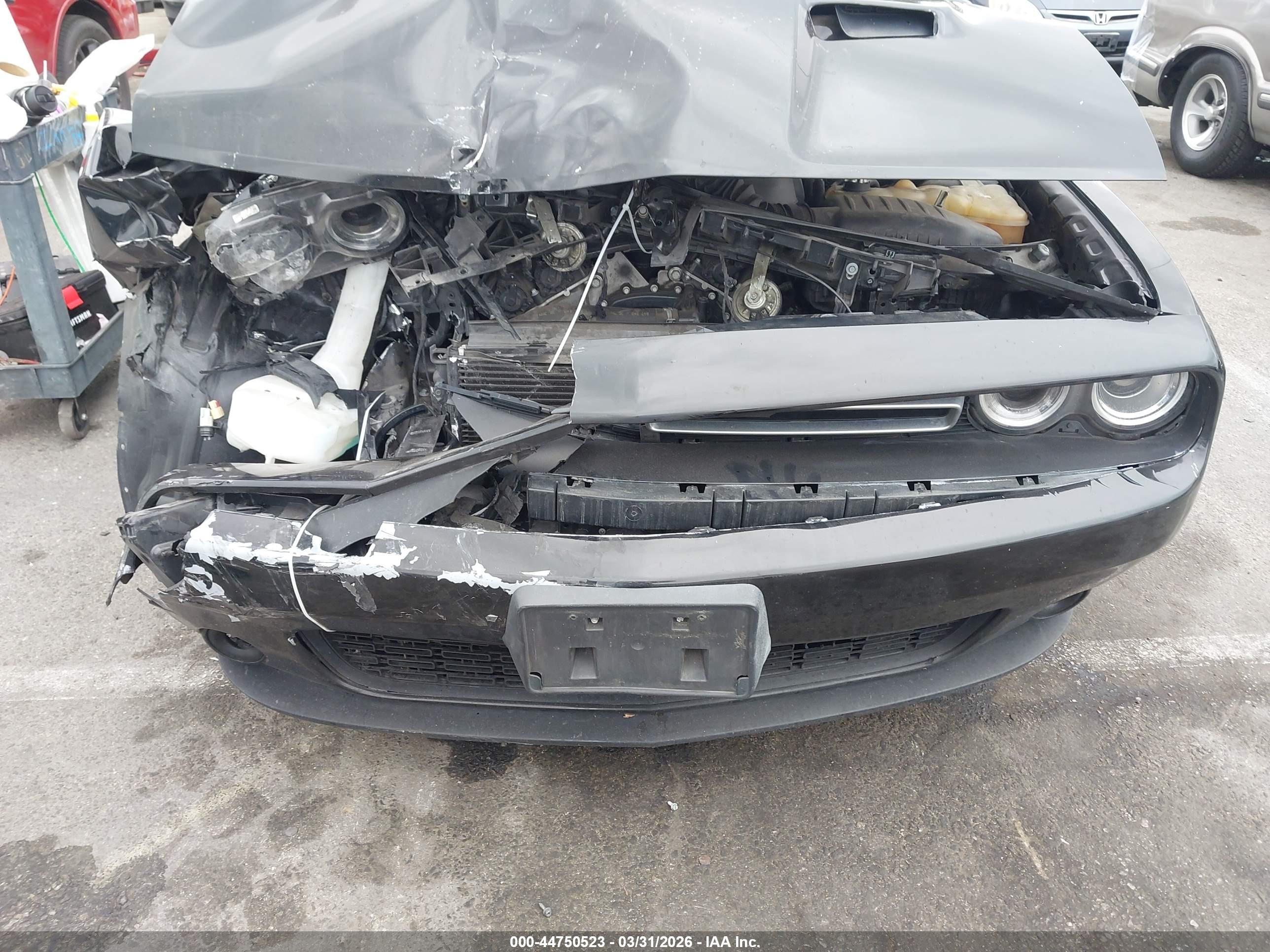 DODGE CHALLENGER image 6