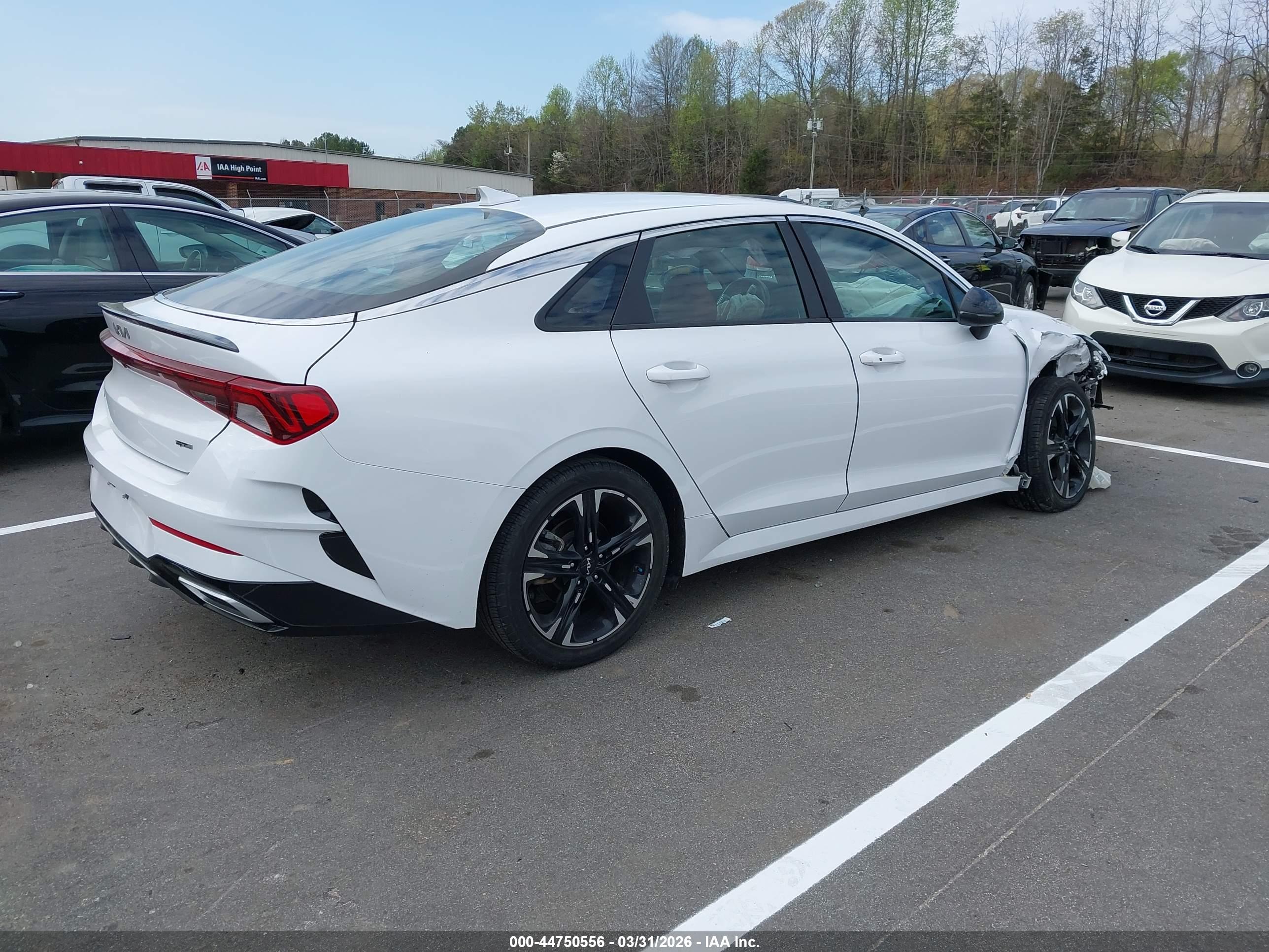 KIA K5 image 4