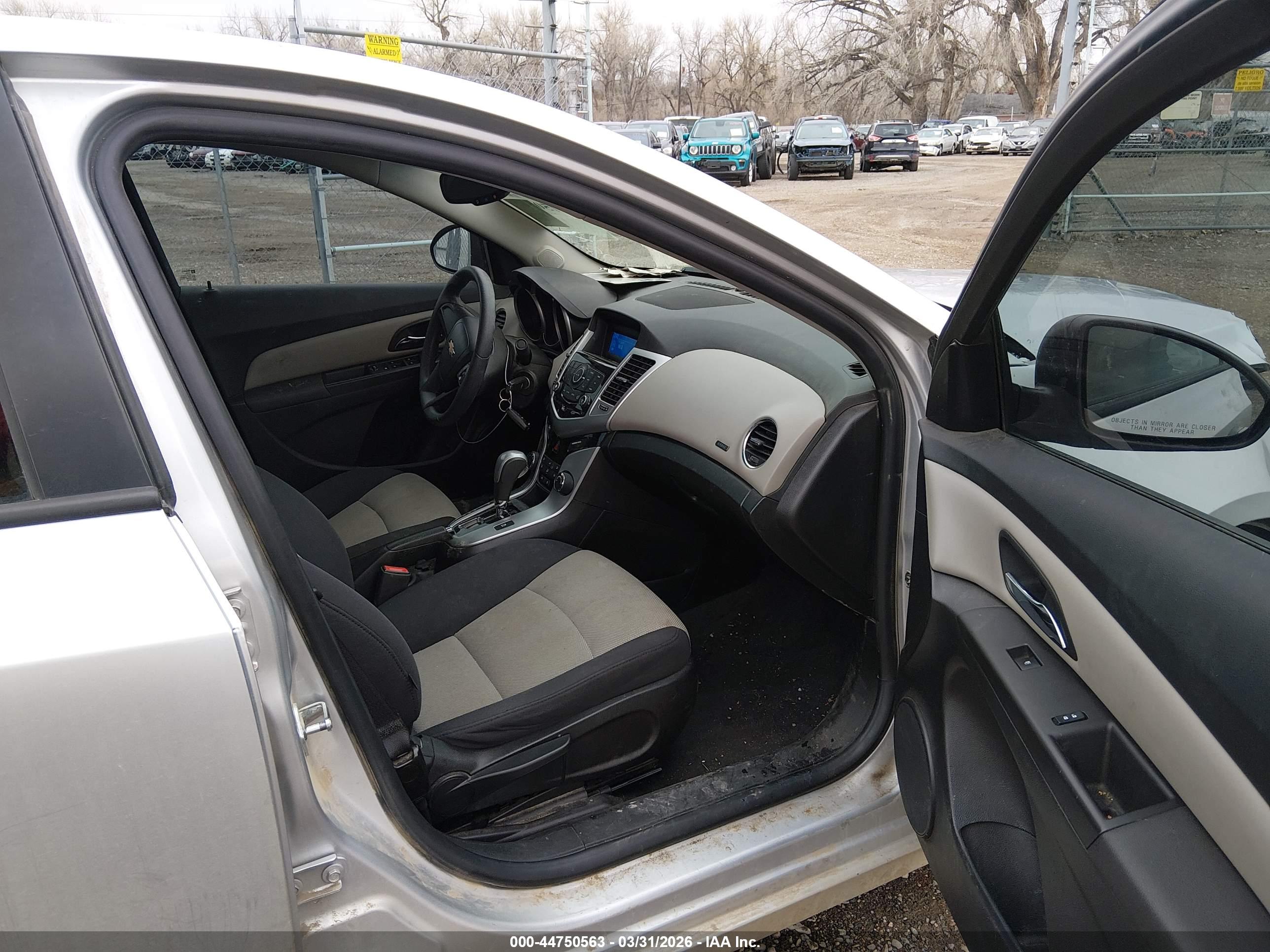 CHEVROLET CRUZE image 5