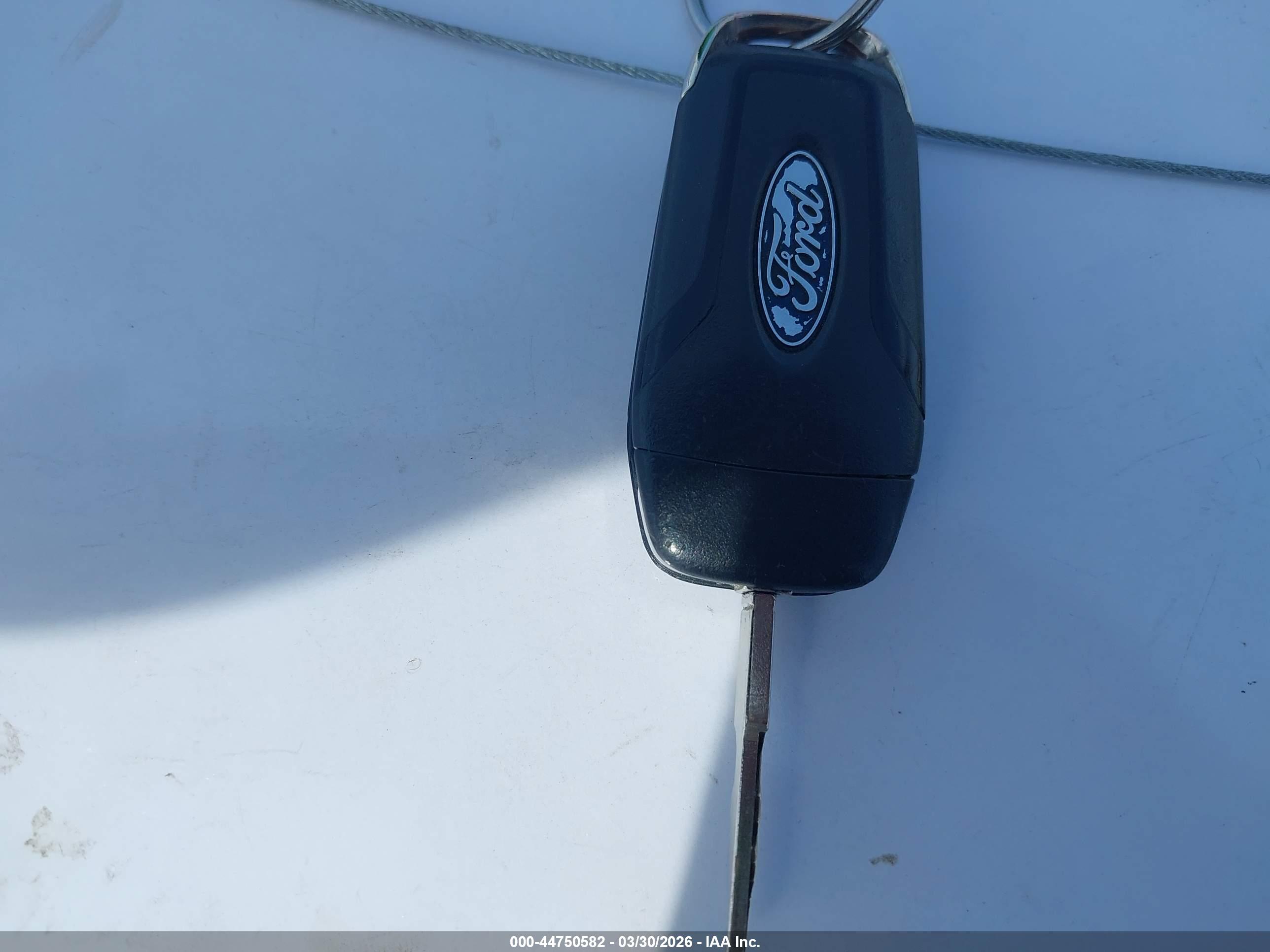 FORD FUSION image 11