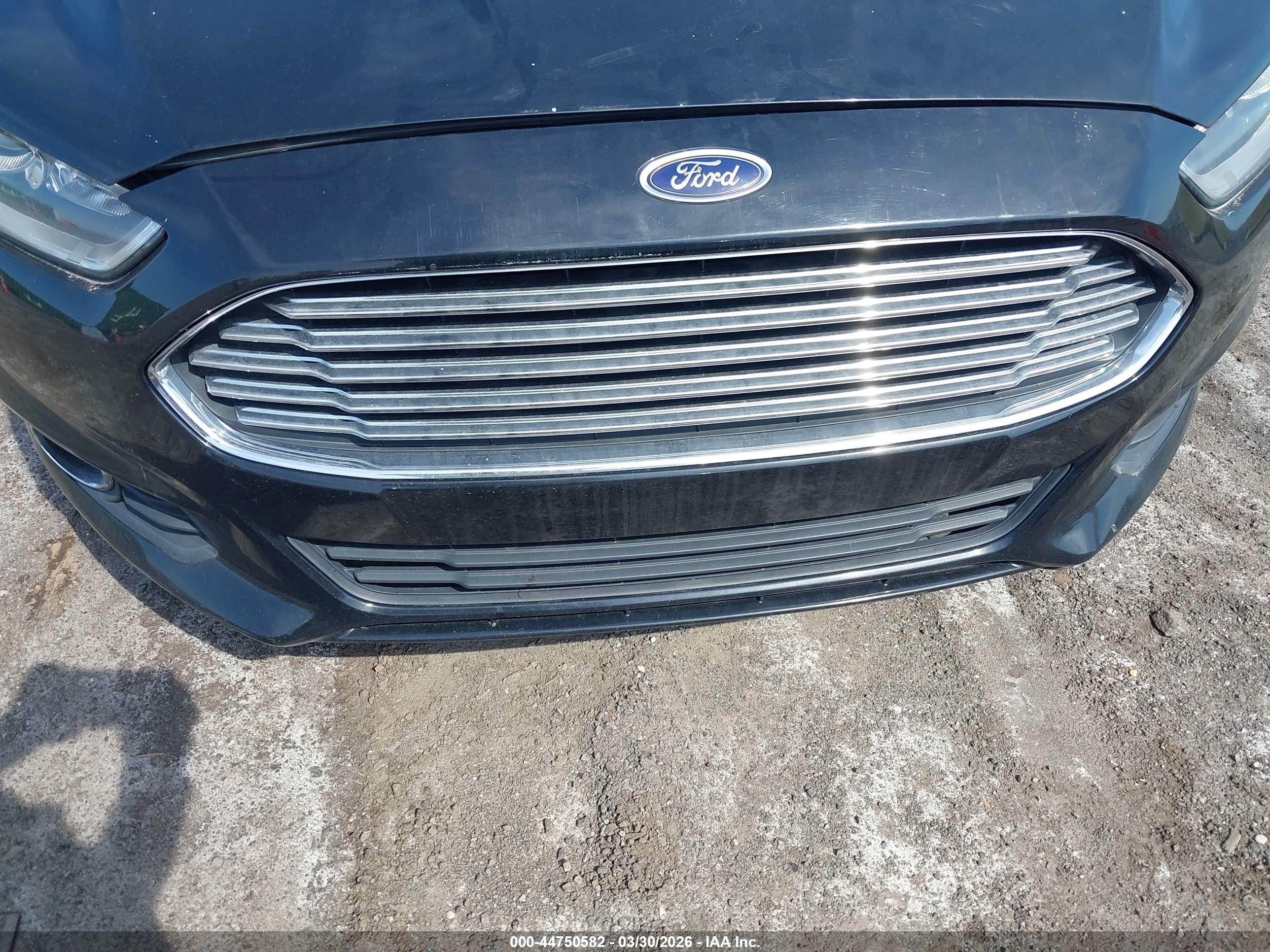 FORD FUSION image 6