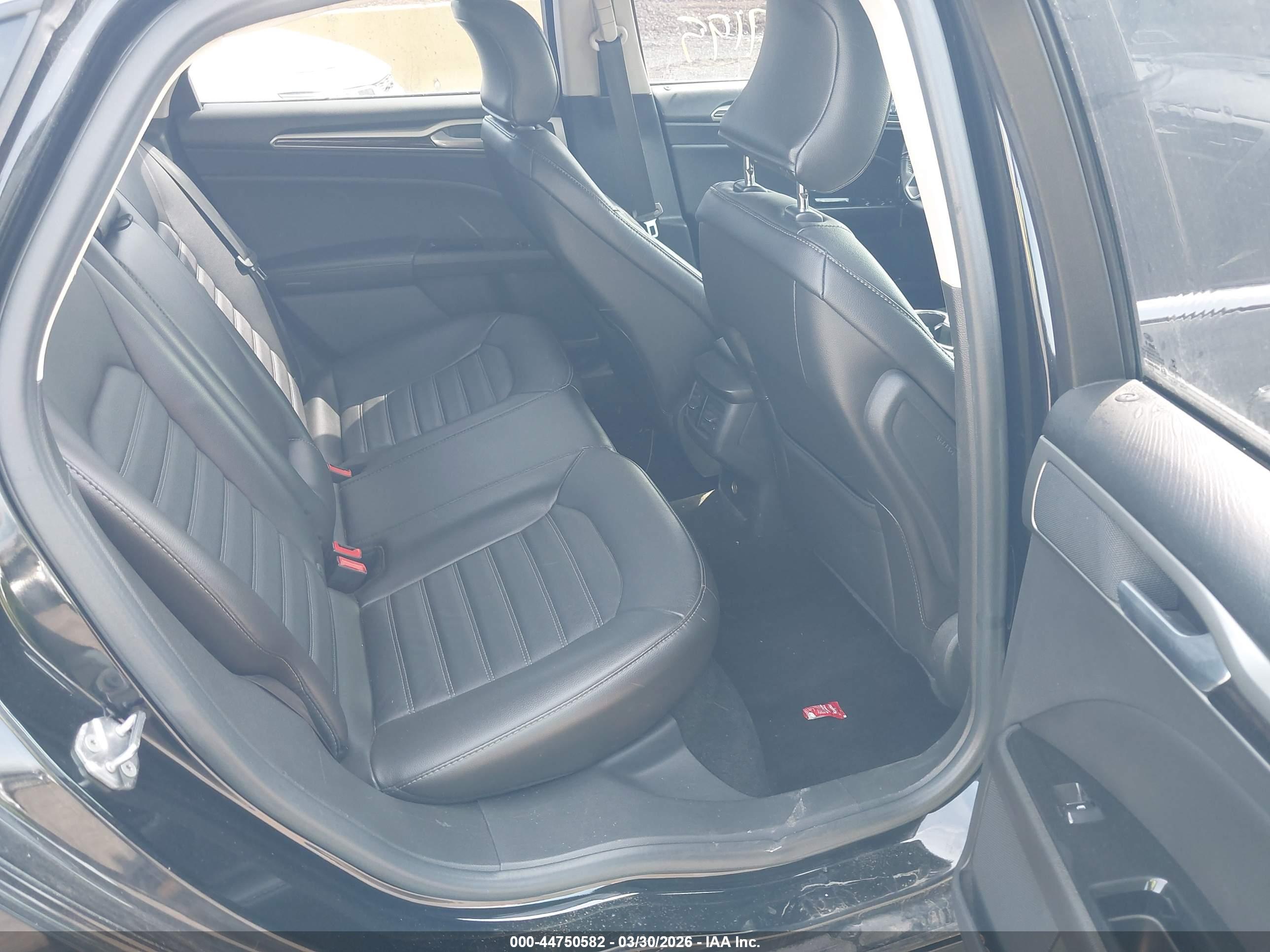 FORD FUSION image 8