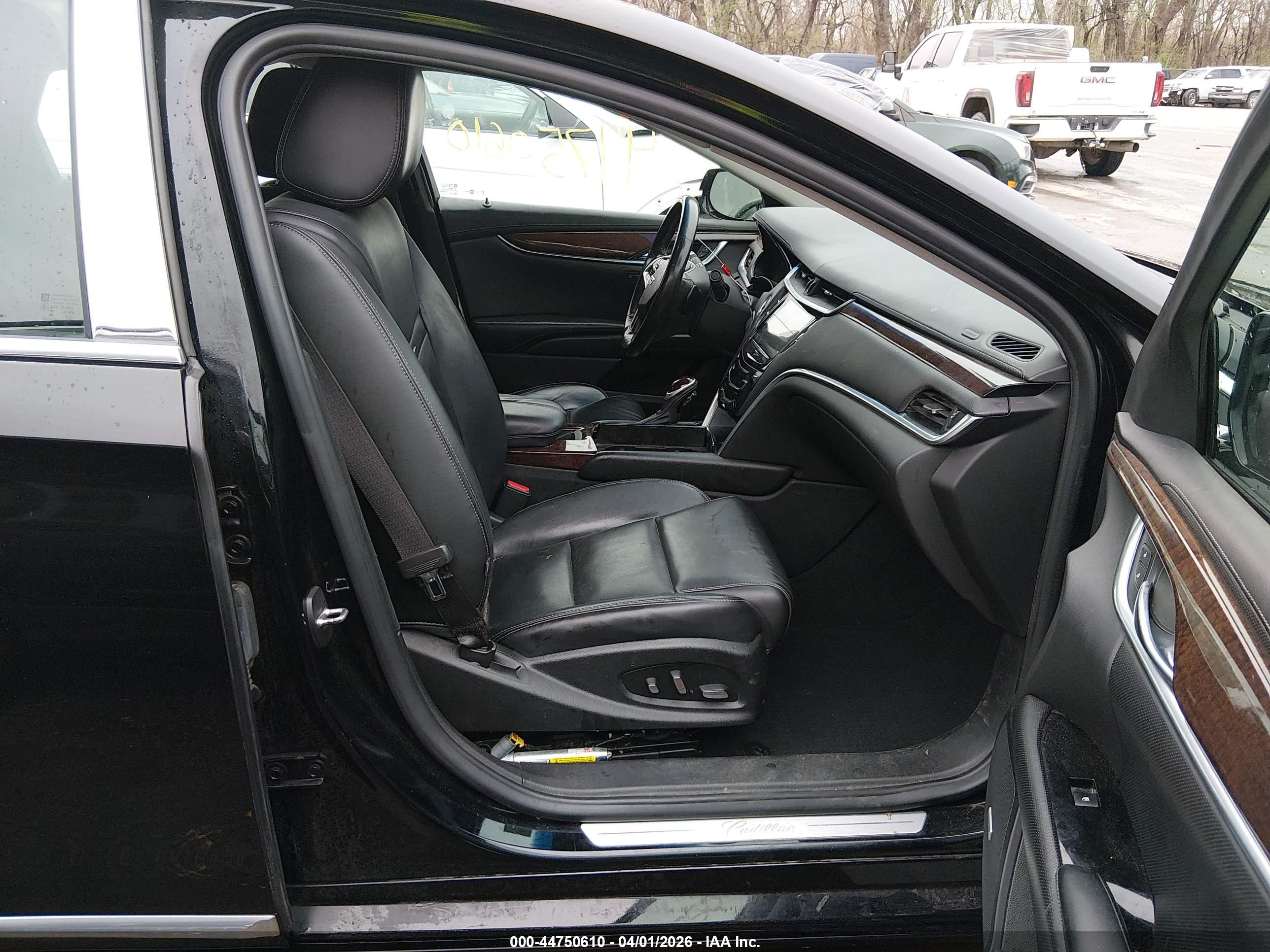 CADILLAC XTS image 5