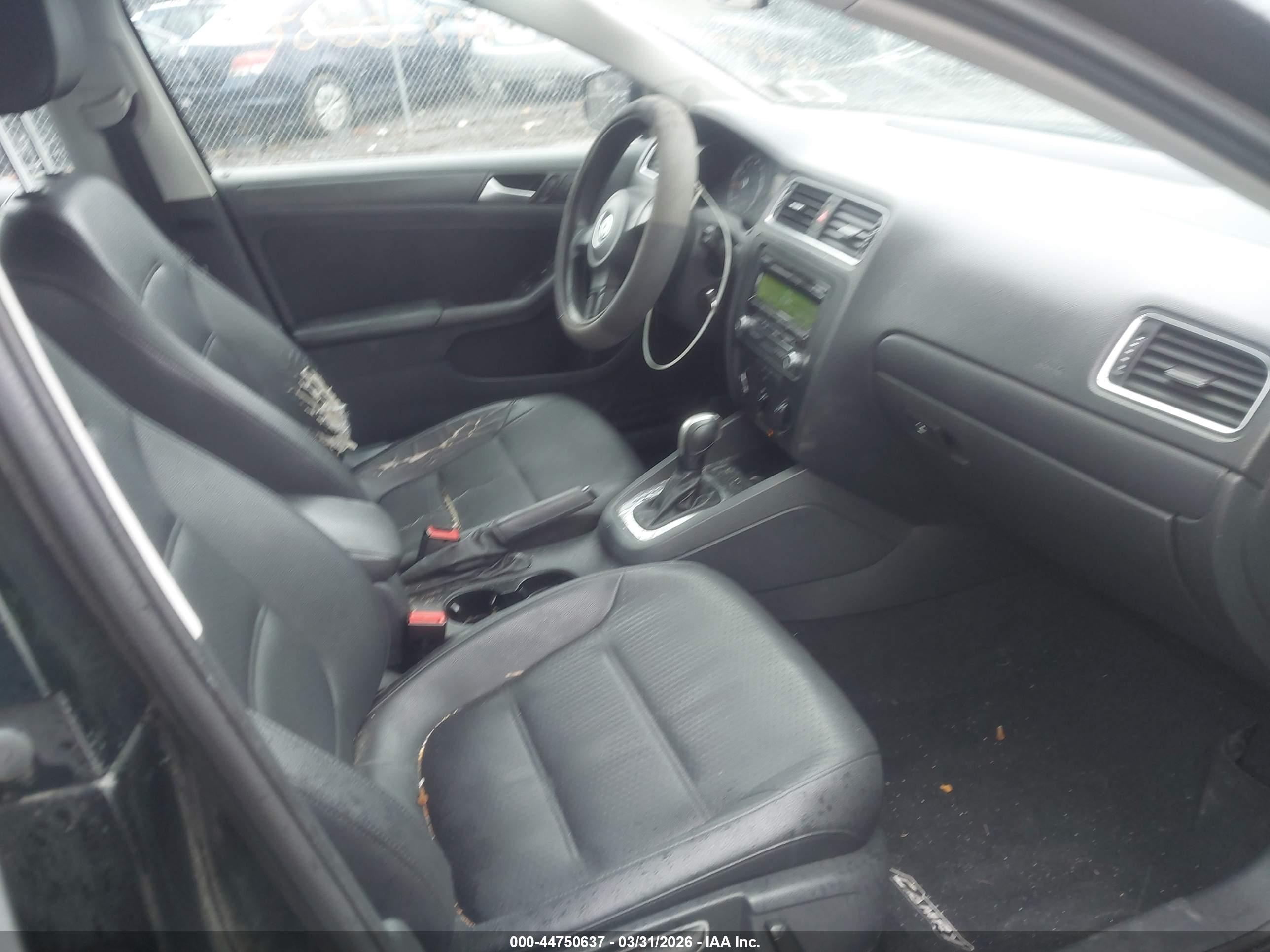 VOLKSWAGEN JETTA image 5