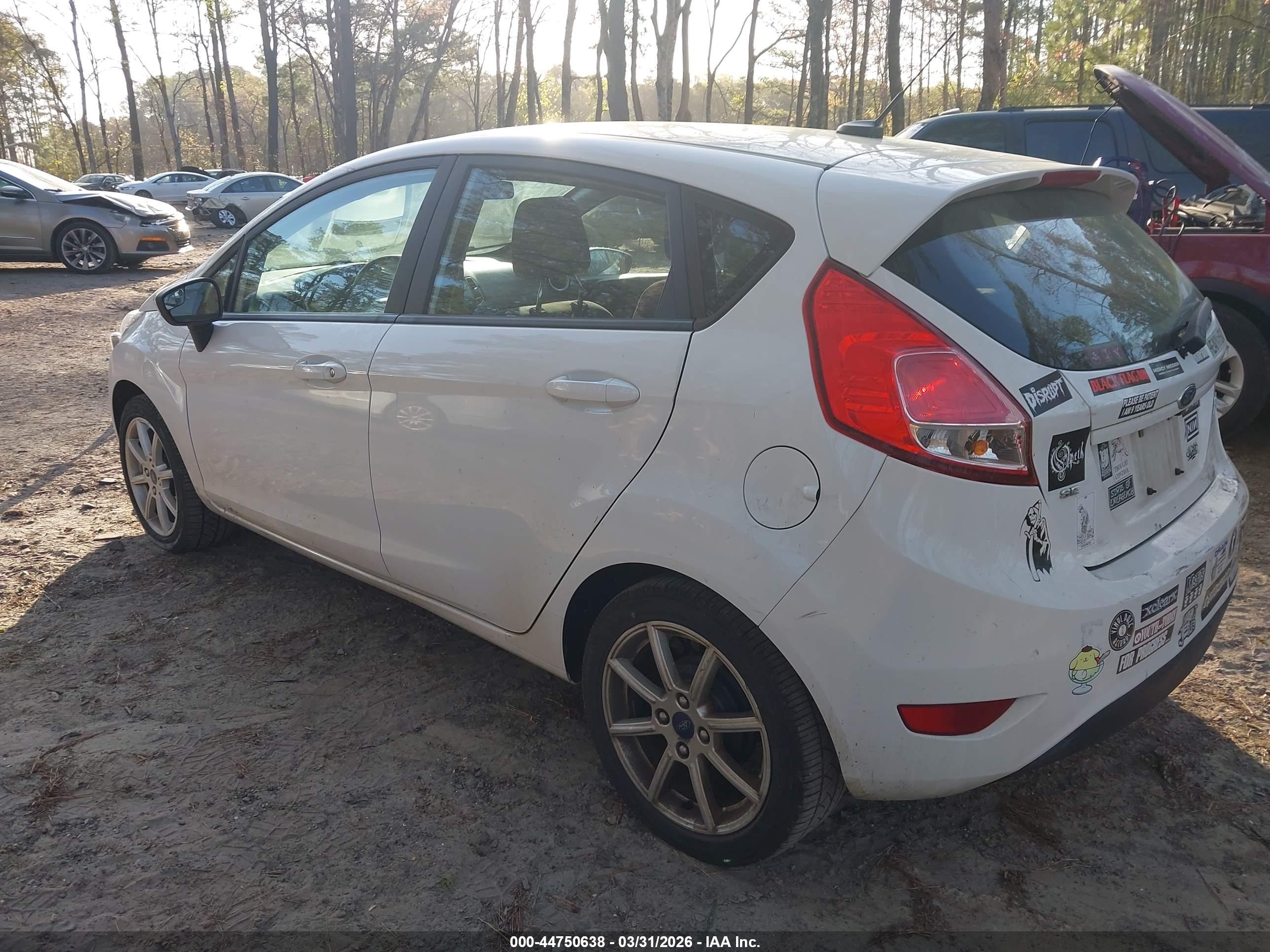 FORD FIESTA image 3