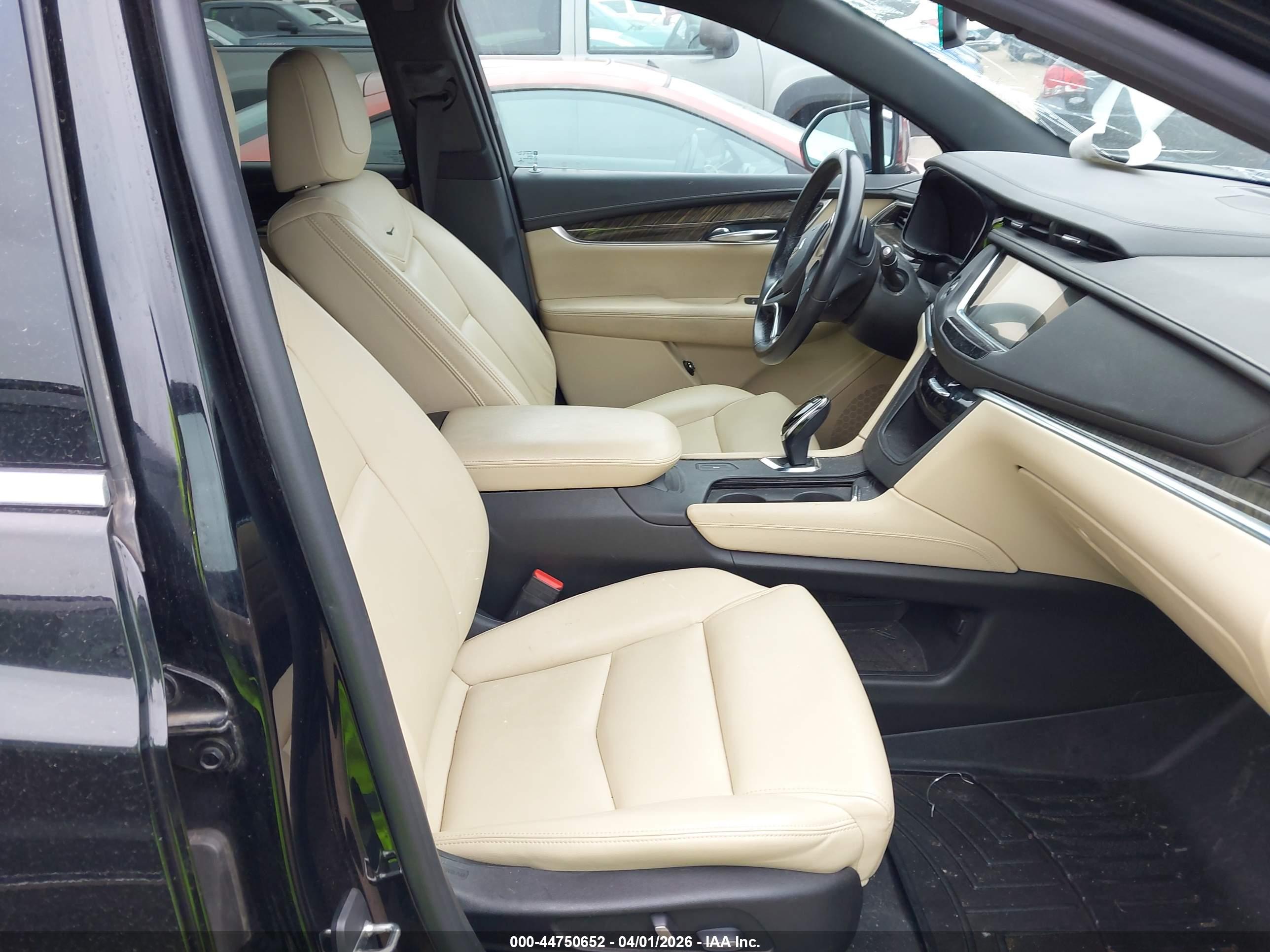 CADILLAC XT5 image 5
