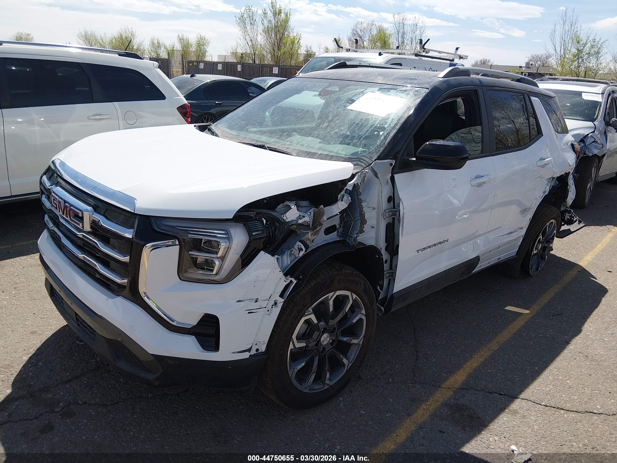 GMC TERRAIN image 2