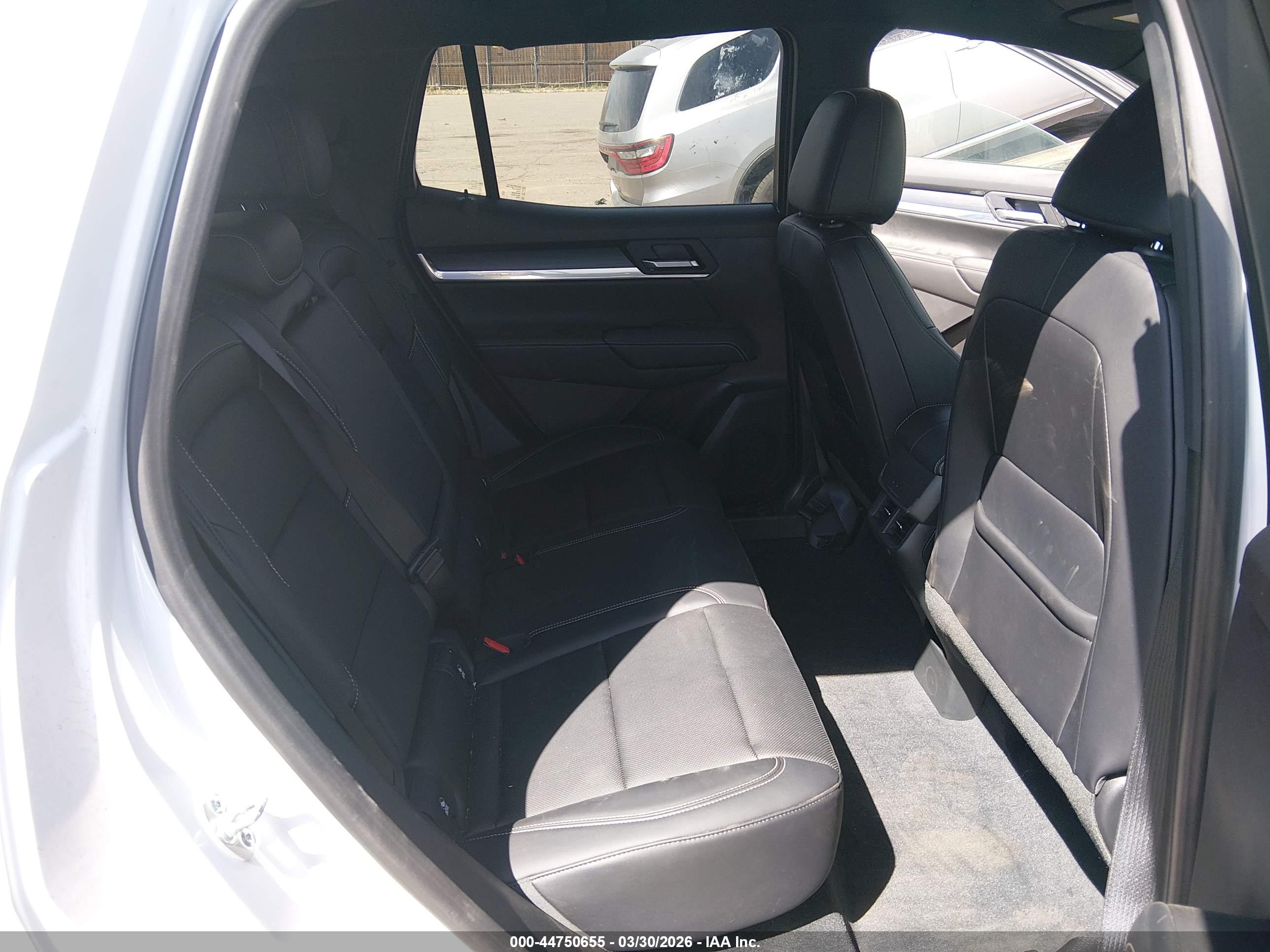 GMC TERRAIN image 8
