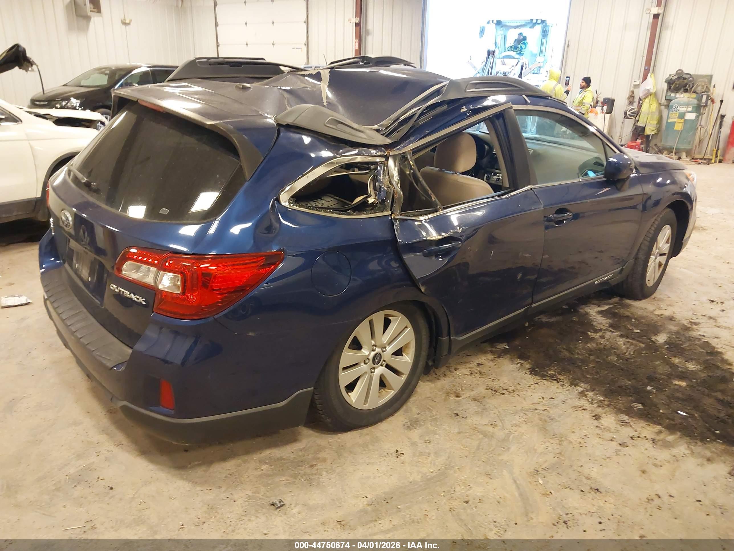 SUBARU OUTBACK image 4