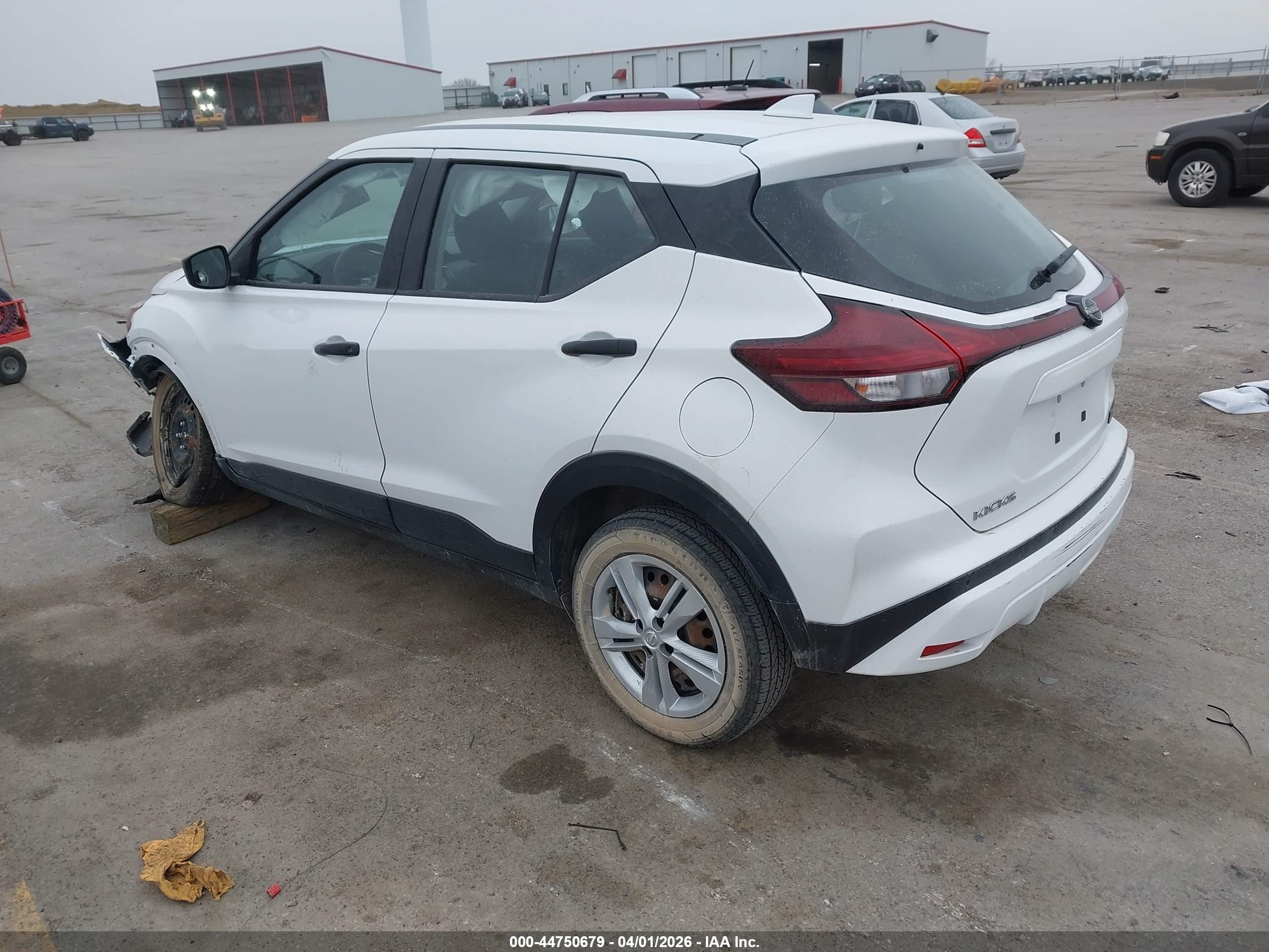 NISSAN KICKS image 3