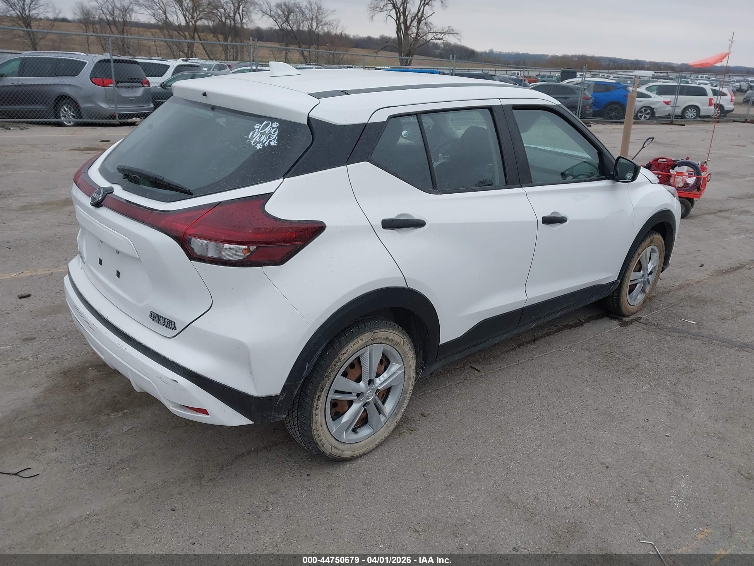 NISSAN KICKS image 4