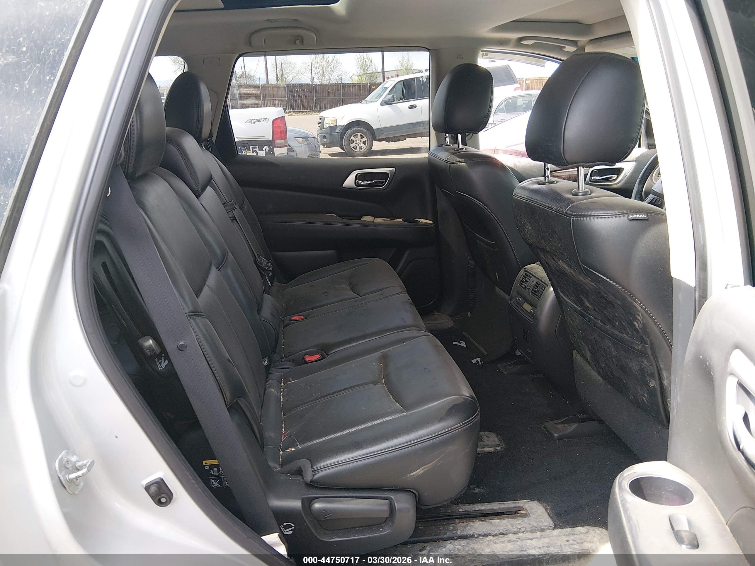 NISSAN PATHFINDER image 8