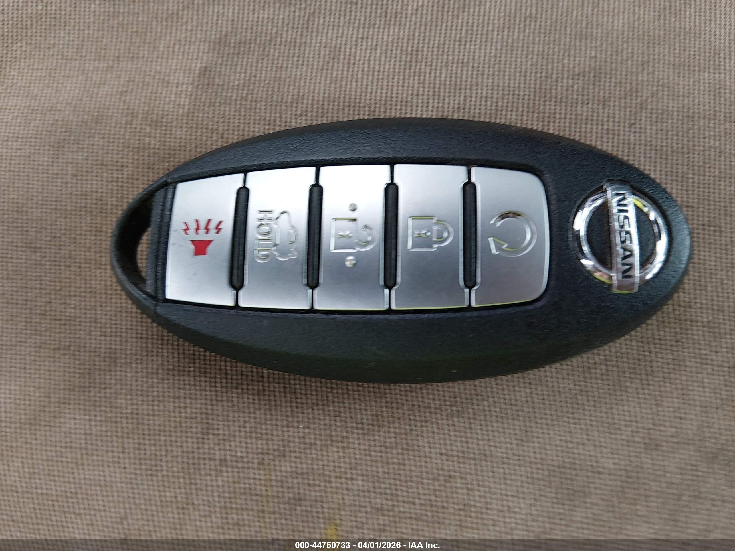 NISSAN MAXIMA image 11