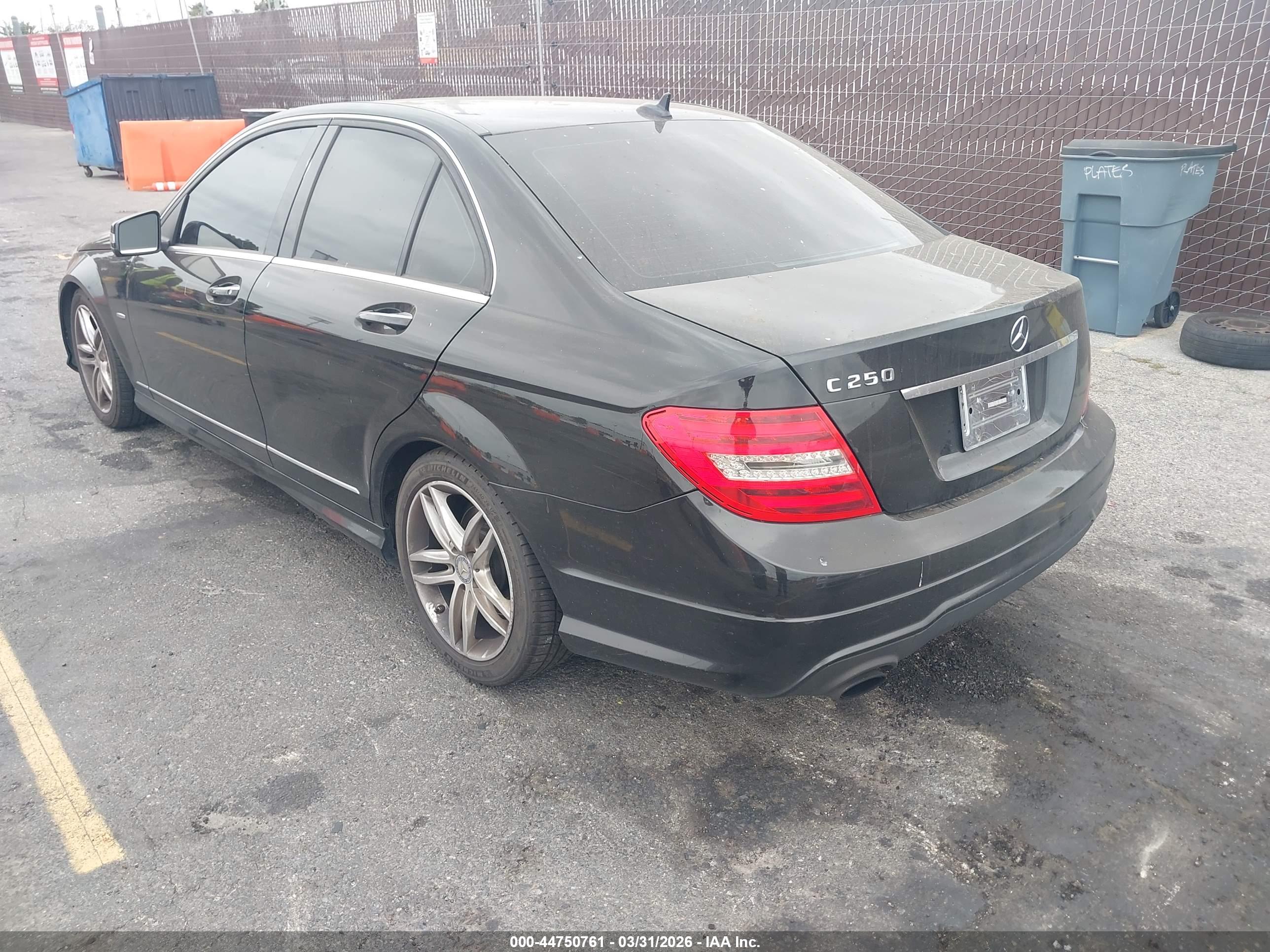 MERCEDES-BENZ C image 3