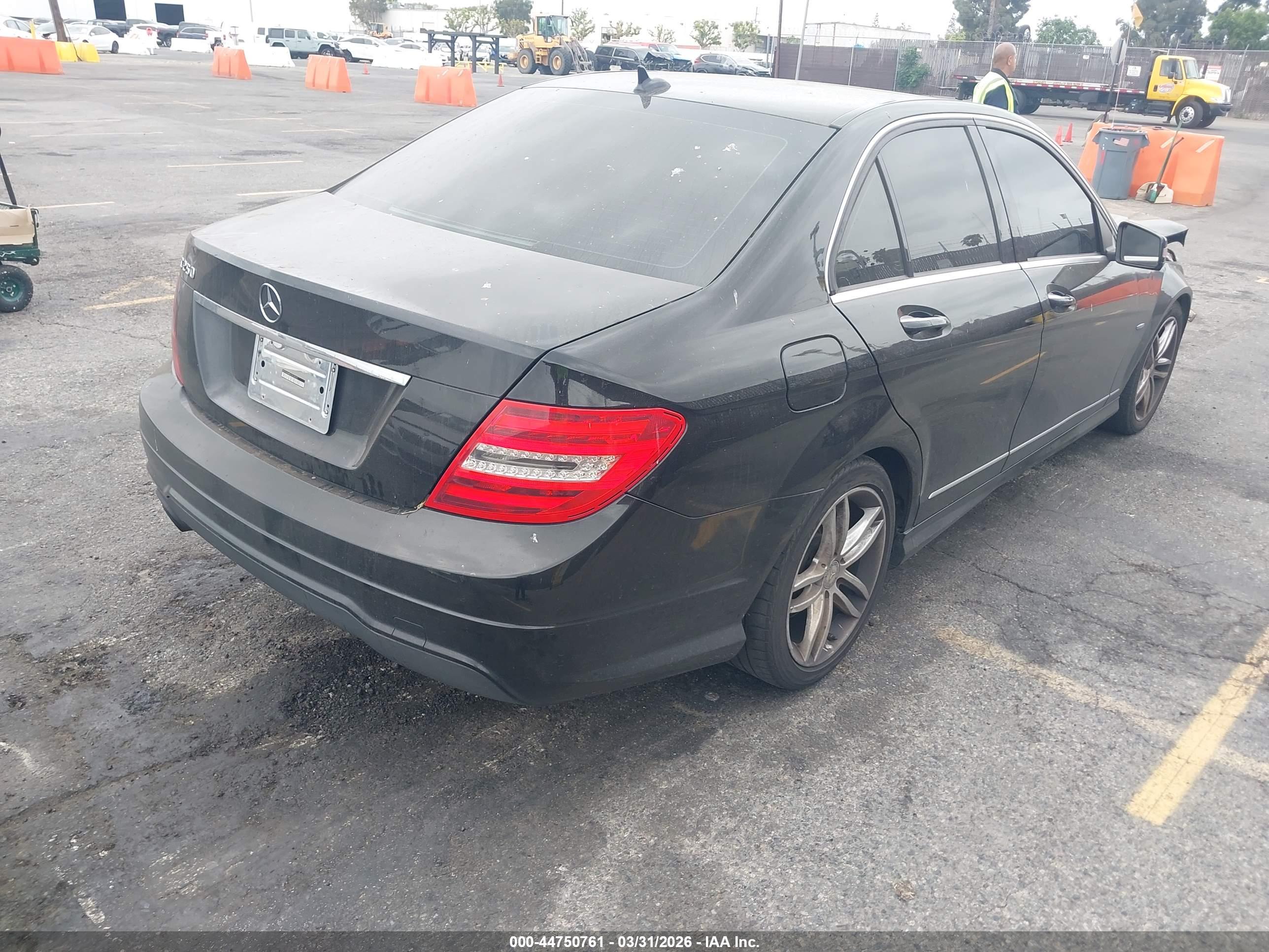 MERCEDES-BENZ C image 4