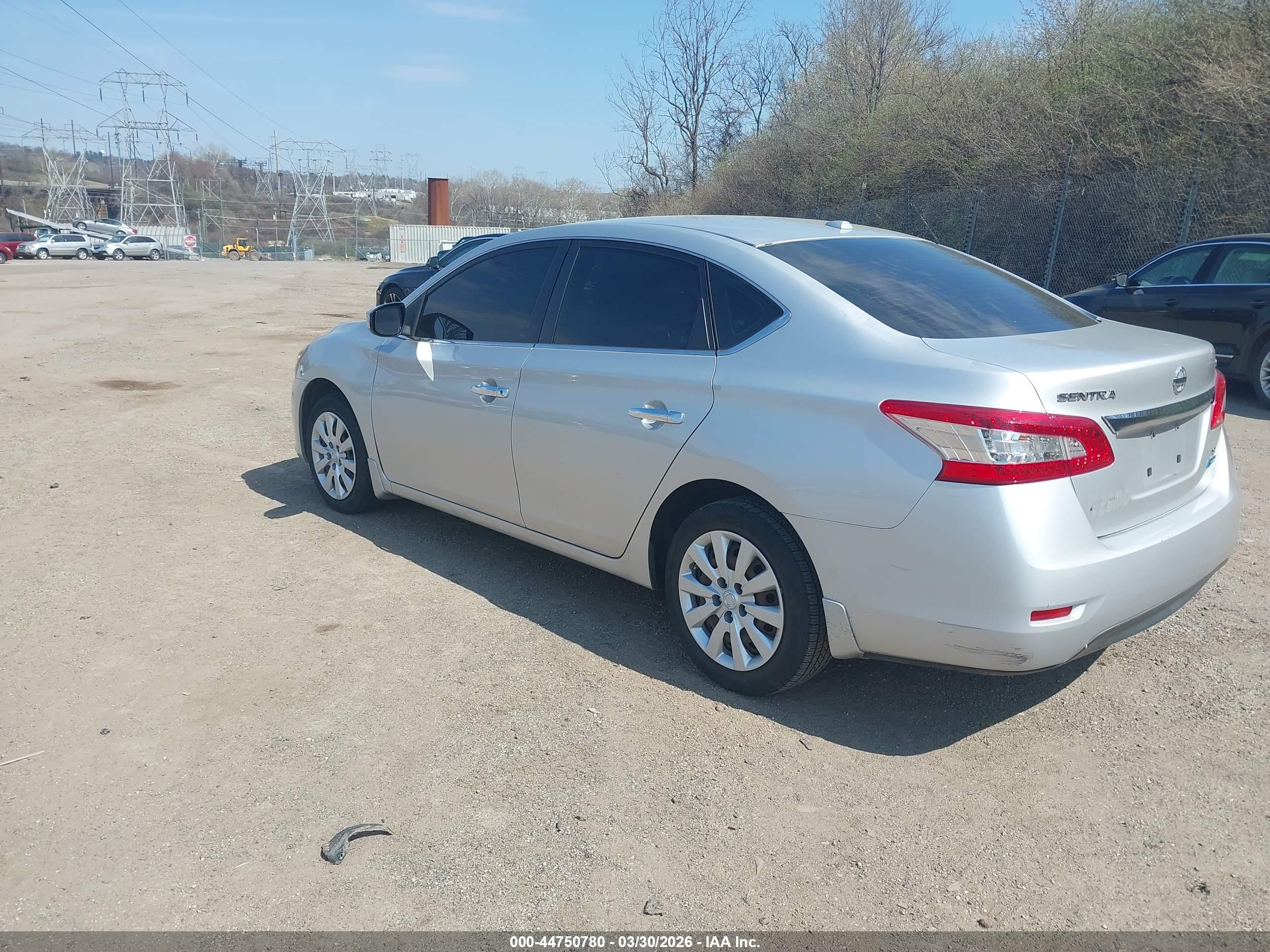 NISSAN SENTRA image 3