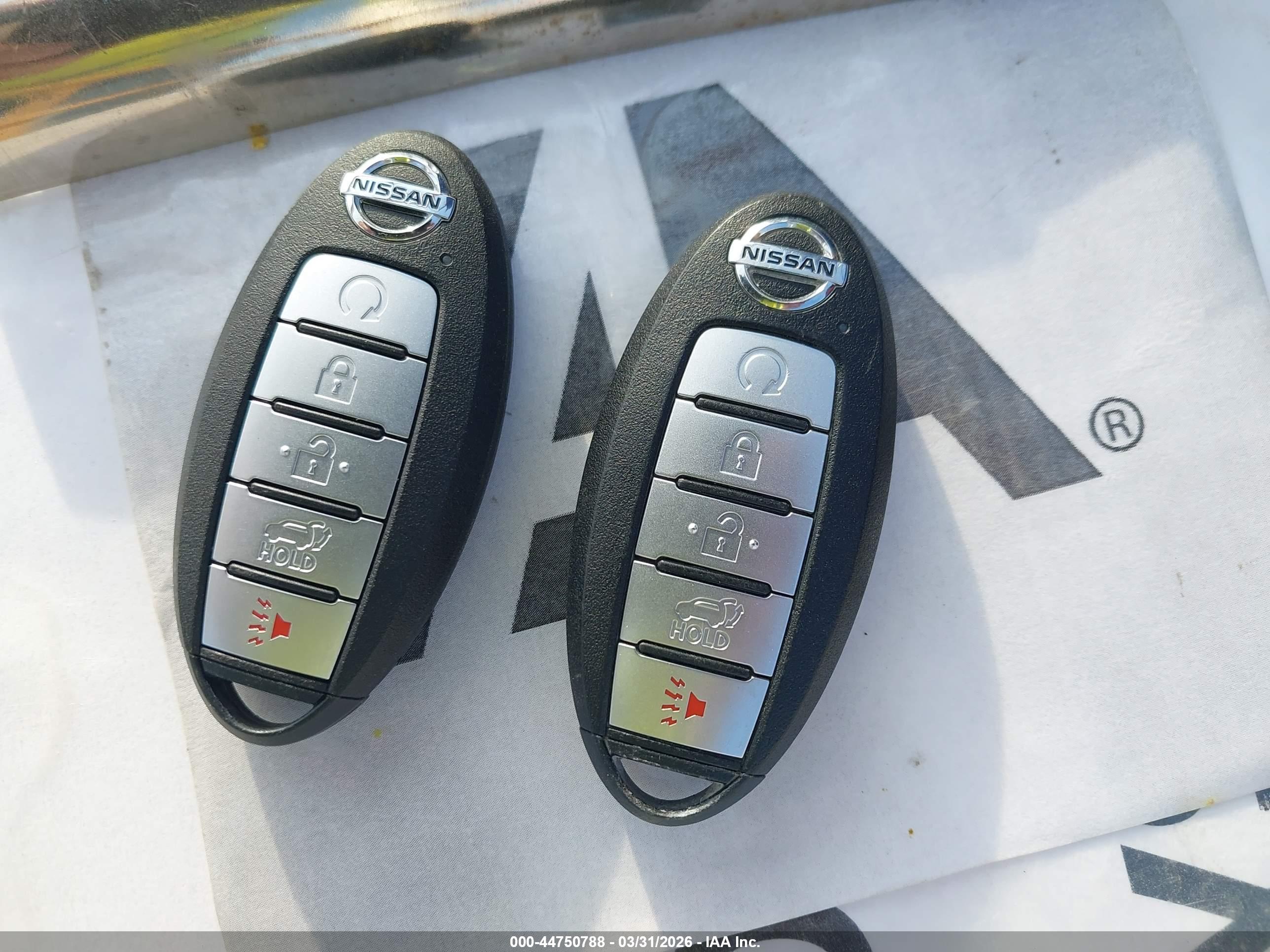 NISSAN ROGUE image 11