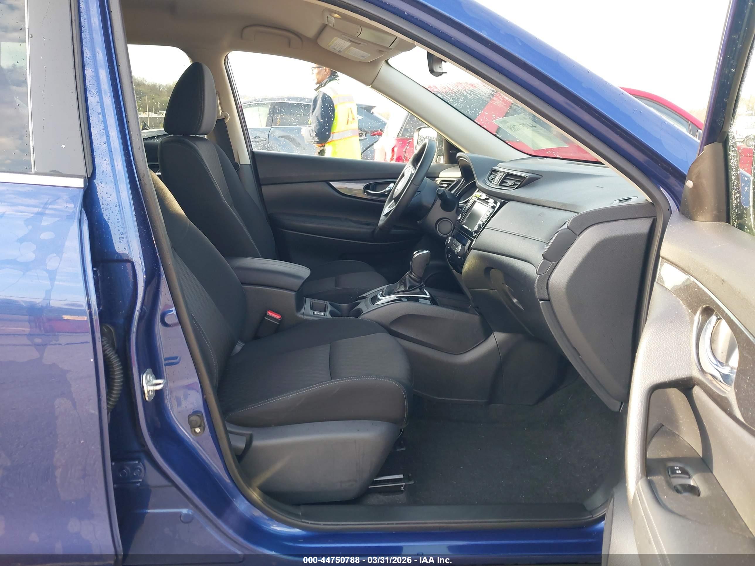 NISSAN ROGUE image 5