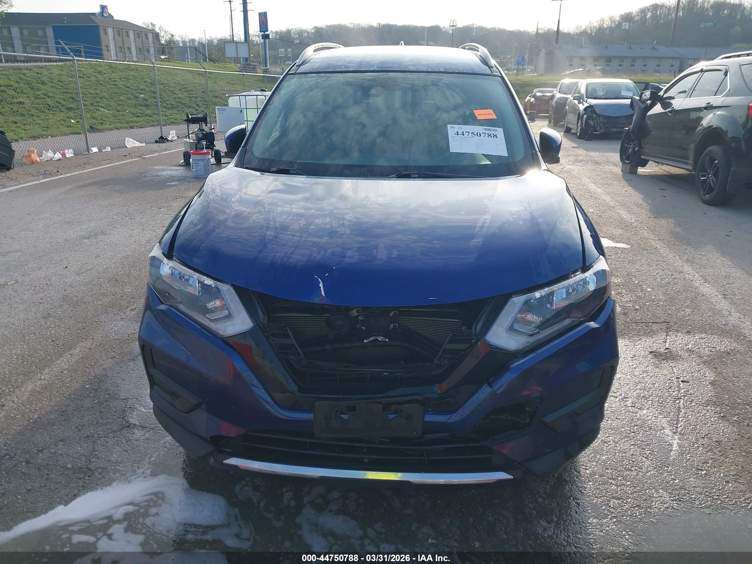 NISSAN ROGUE image 6