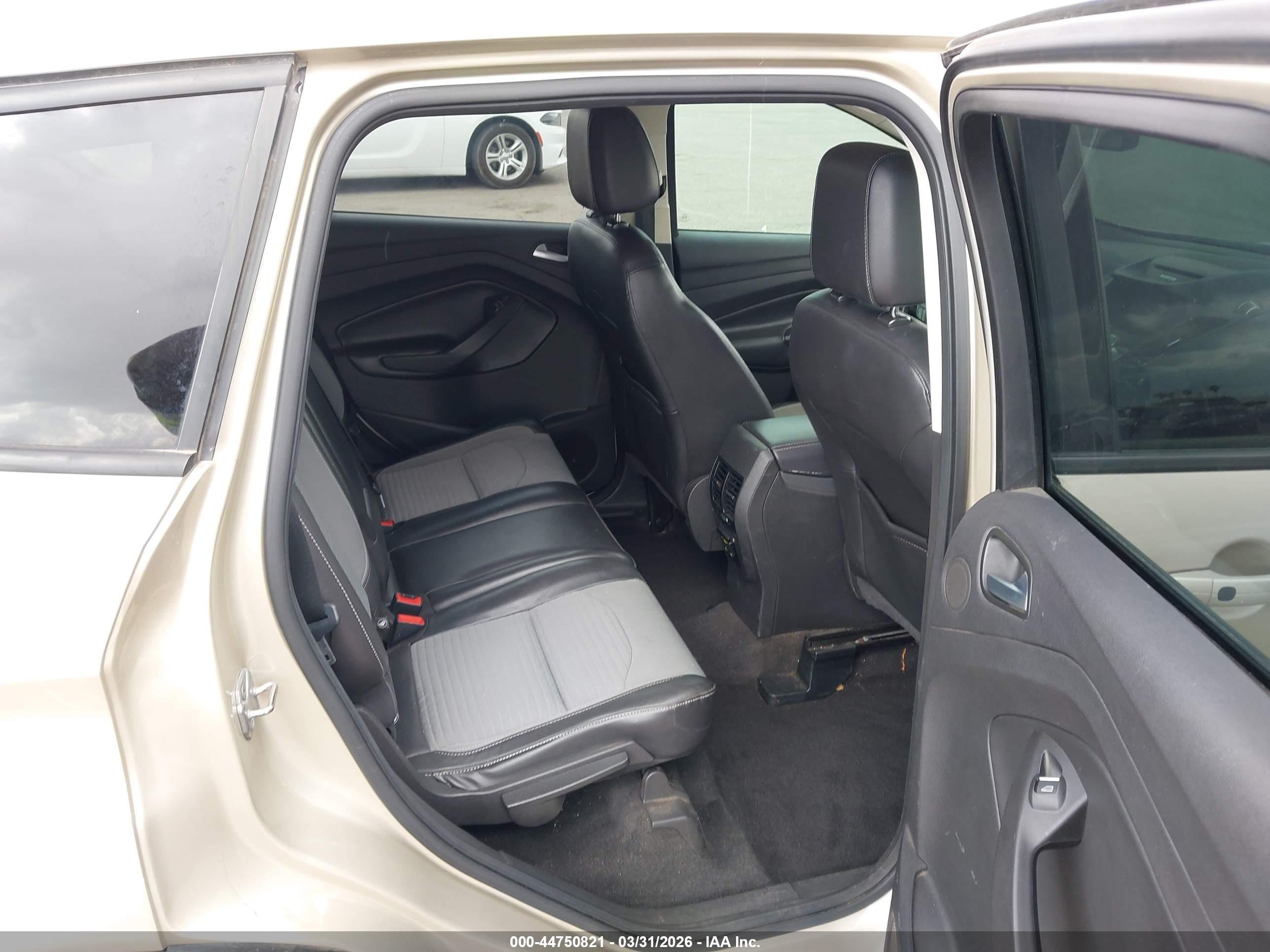 FORD ESCAPE image 8