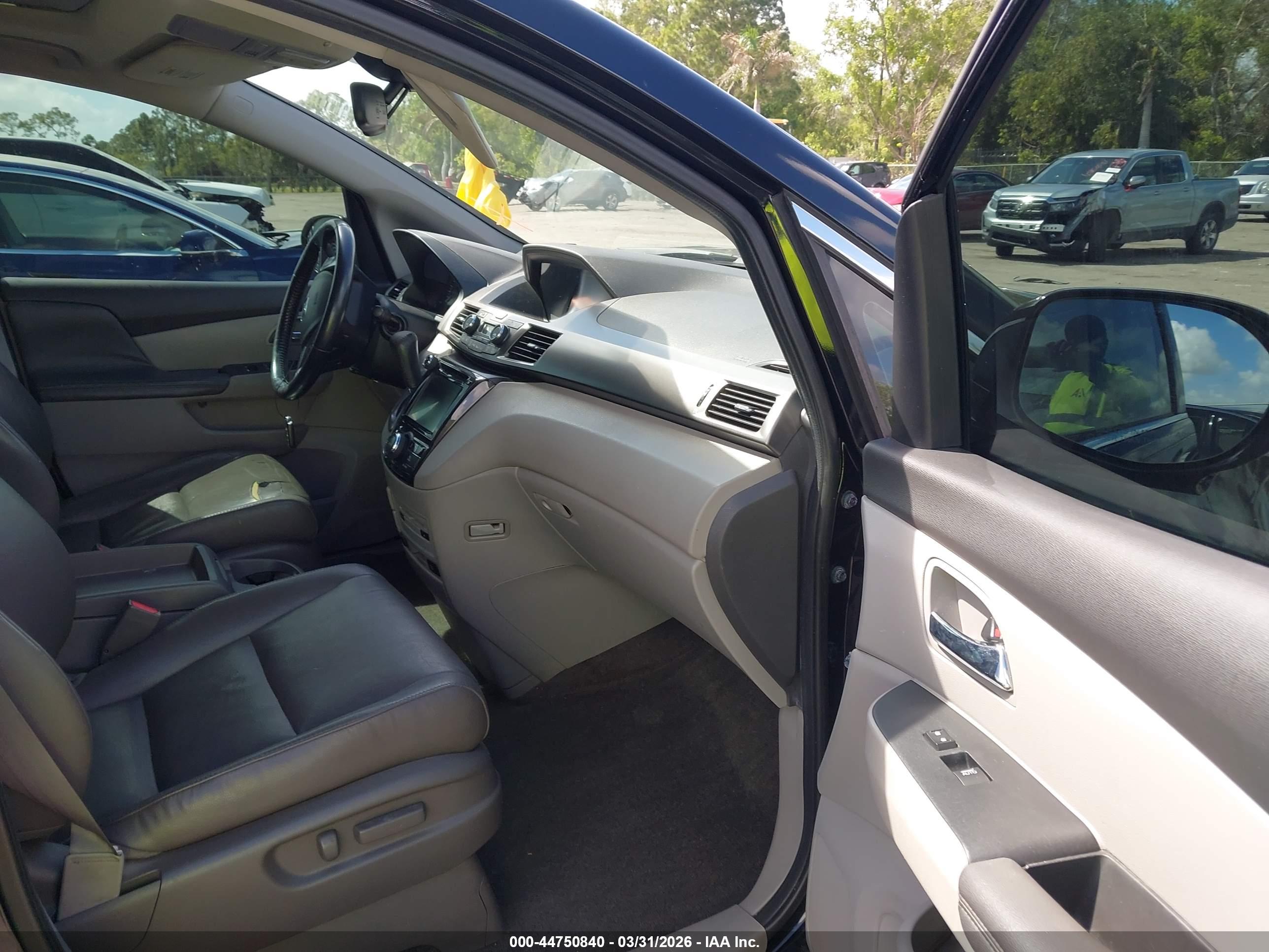 HONDA ODYSSEY image 5